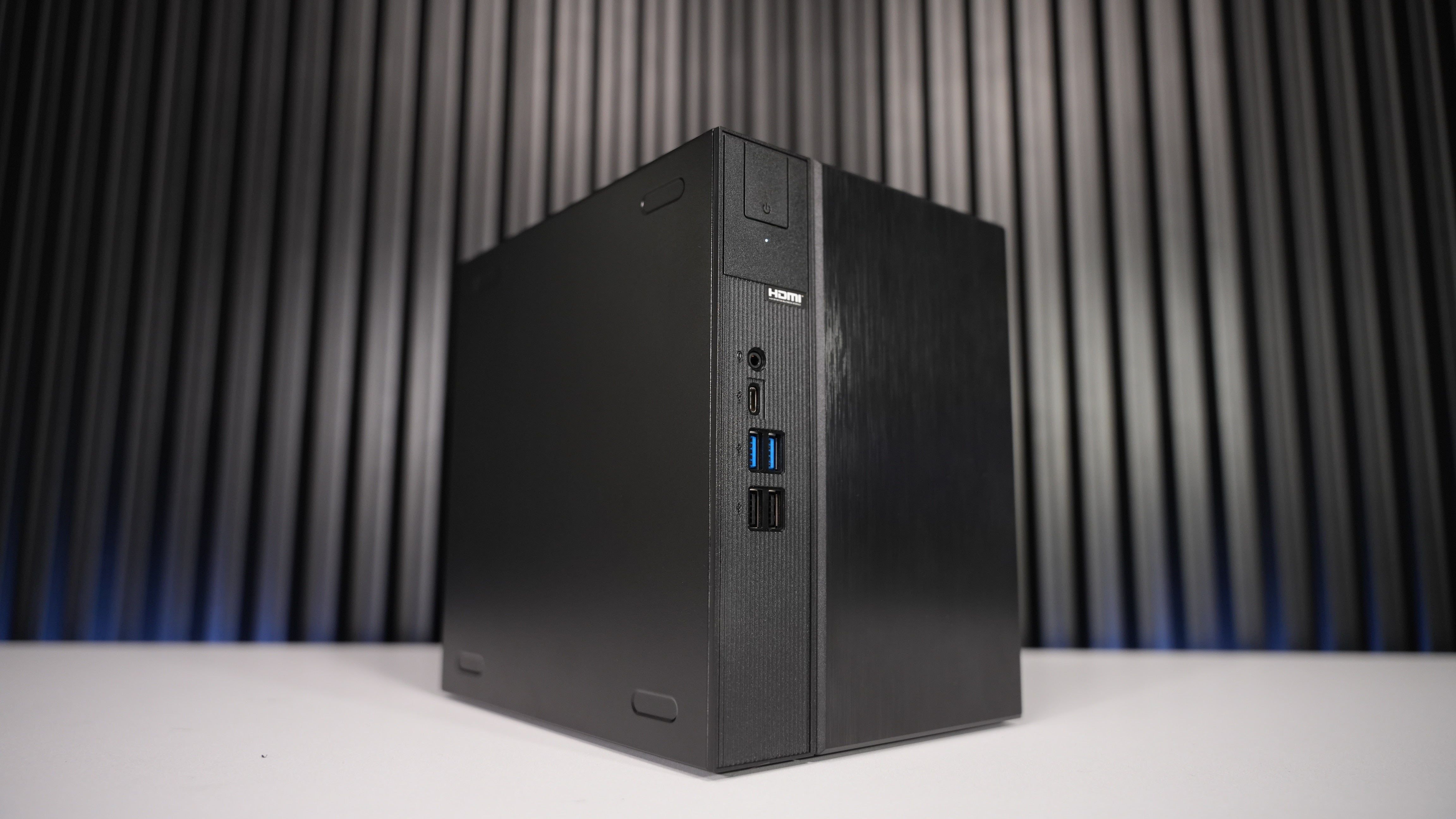 Ryzen 5 7500F + RTX 4060 Gaming PC