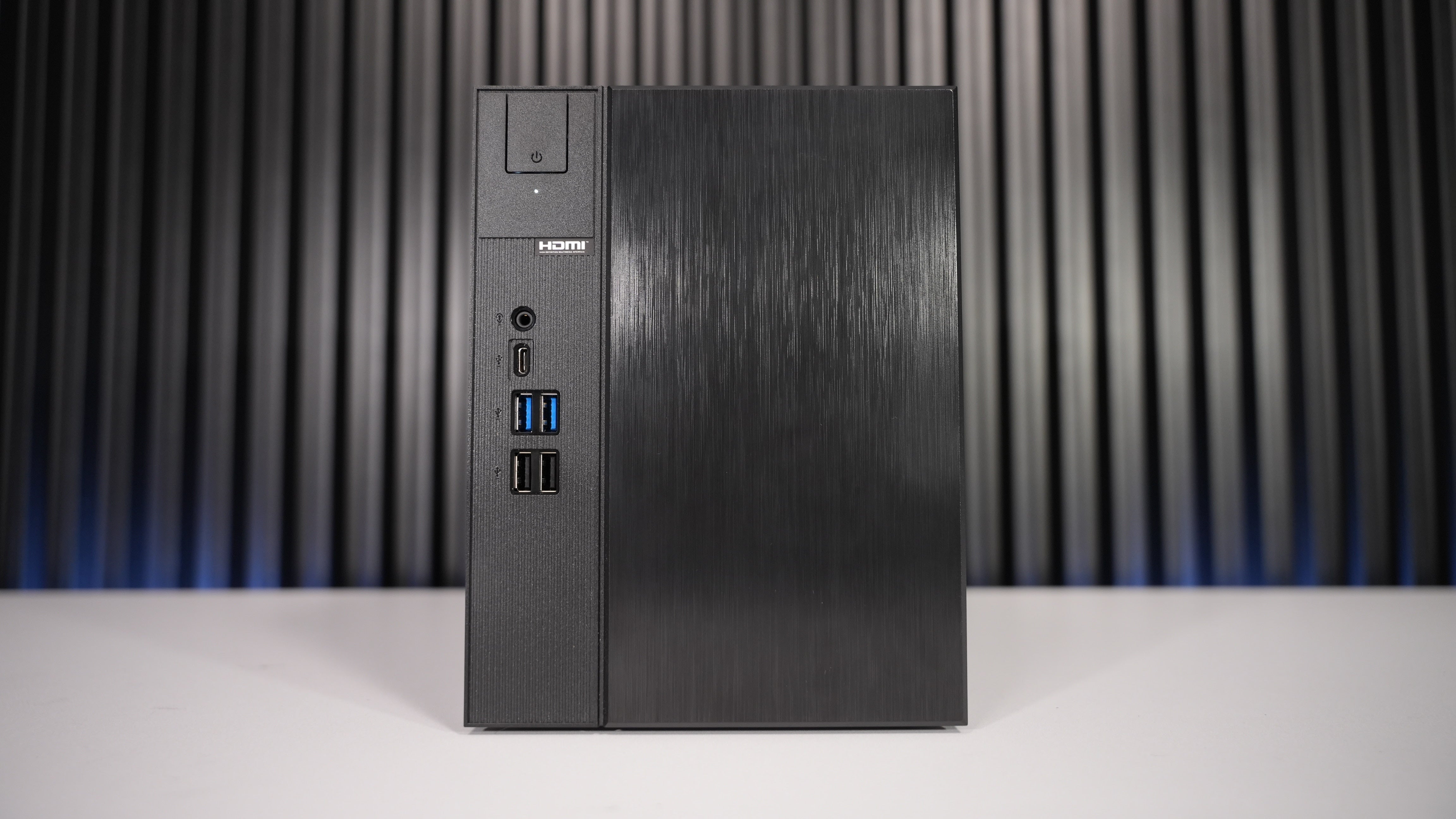 Ryzen 5 7500F + RTX 4060 Gaming PC