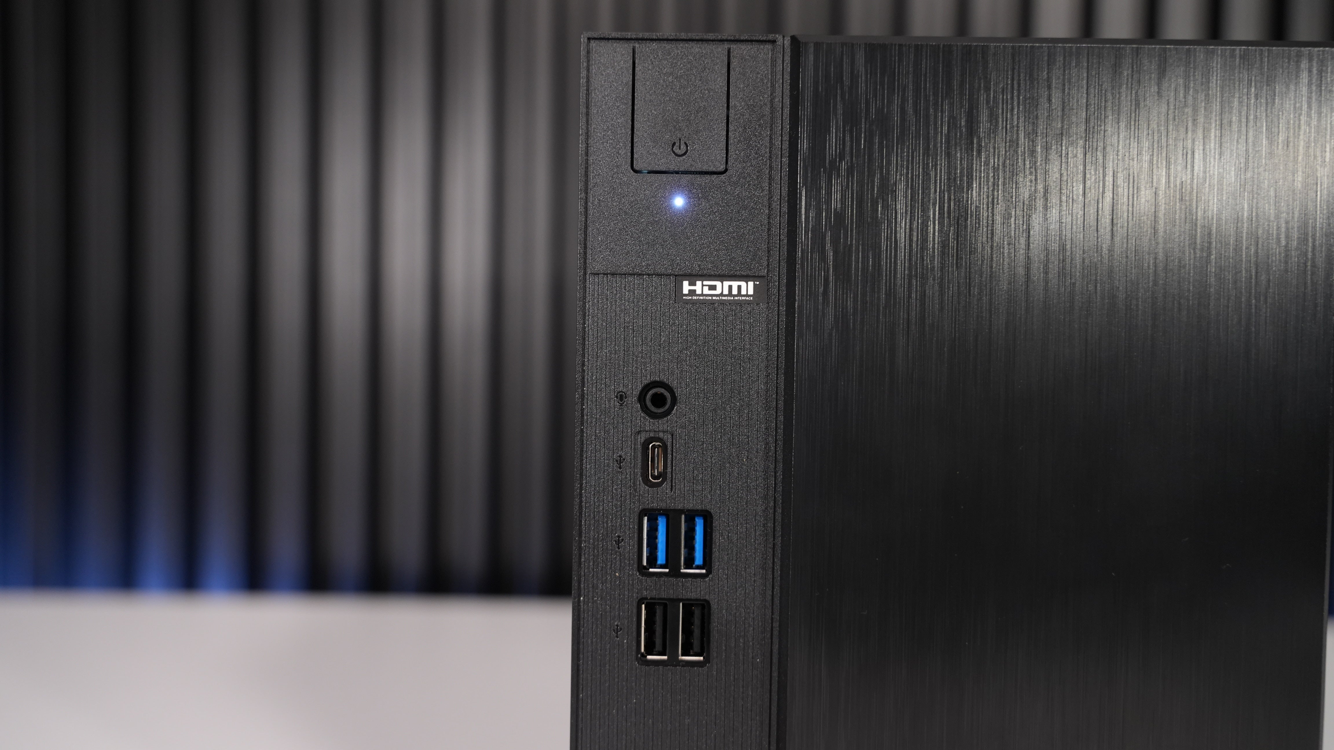 Ryzen 5 7500F + RTX 4060 Gaming PC