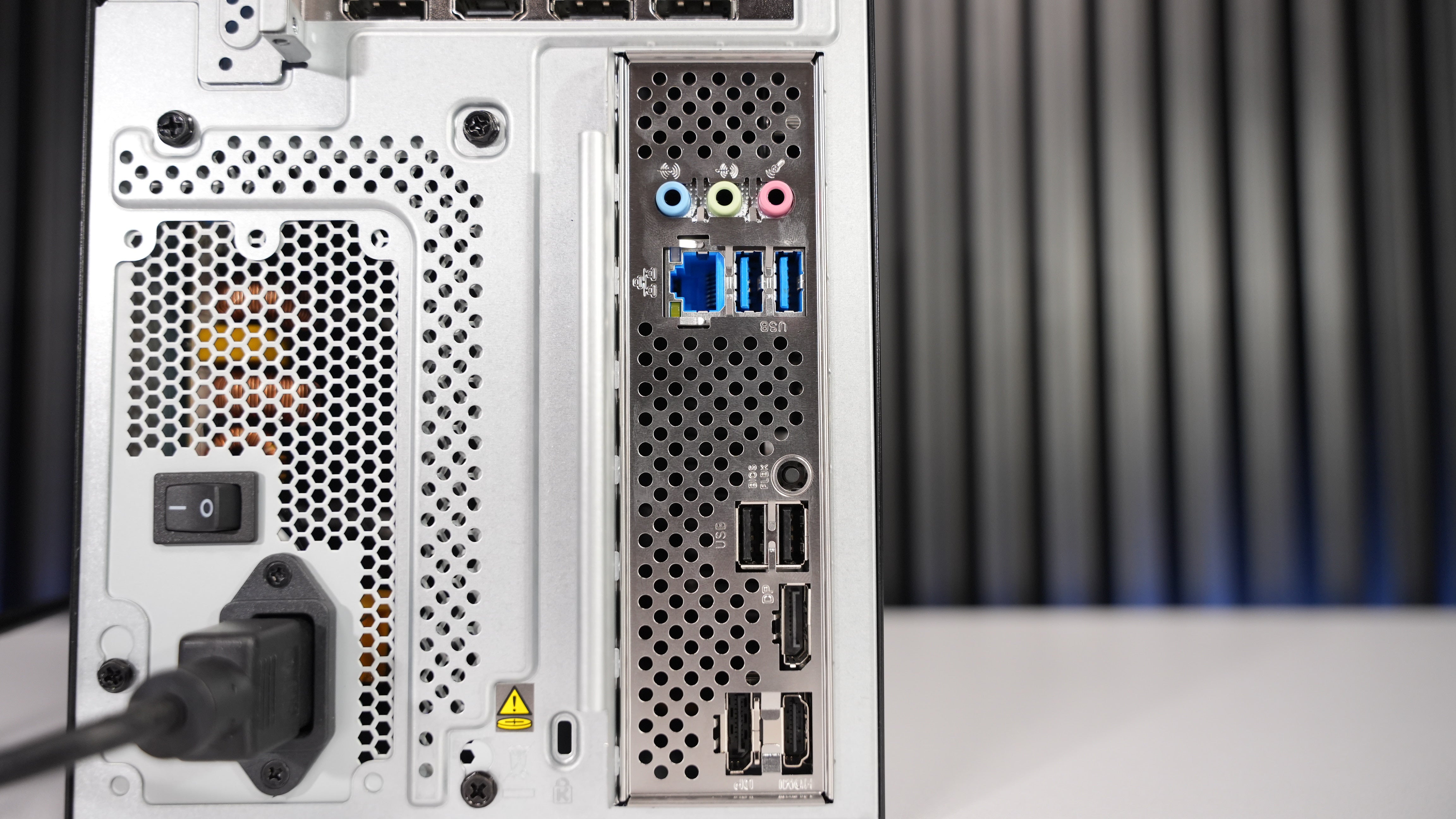 Ryzen 5 7500F + RTX 4060 Gaming PC