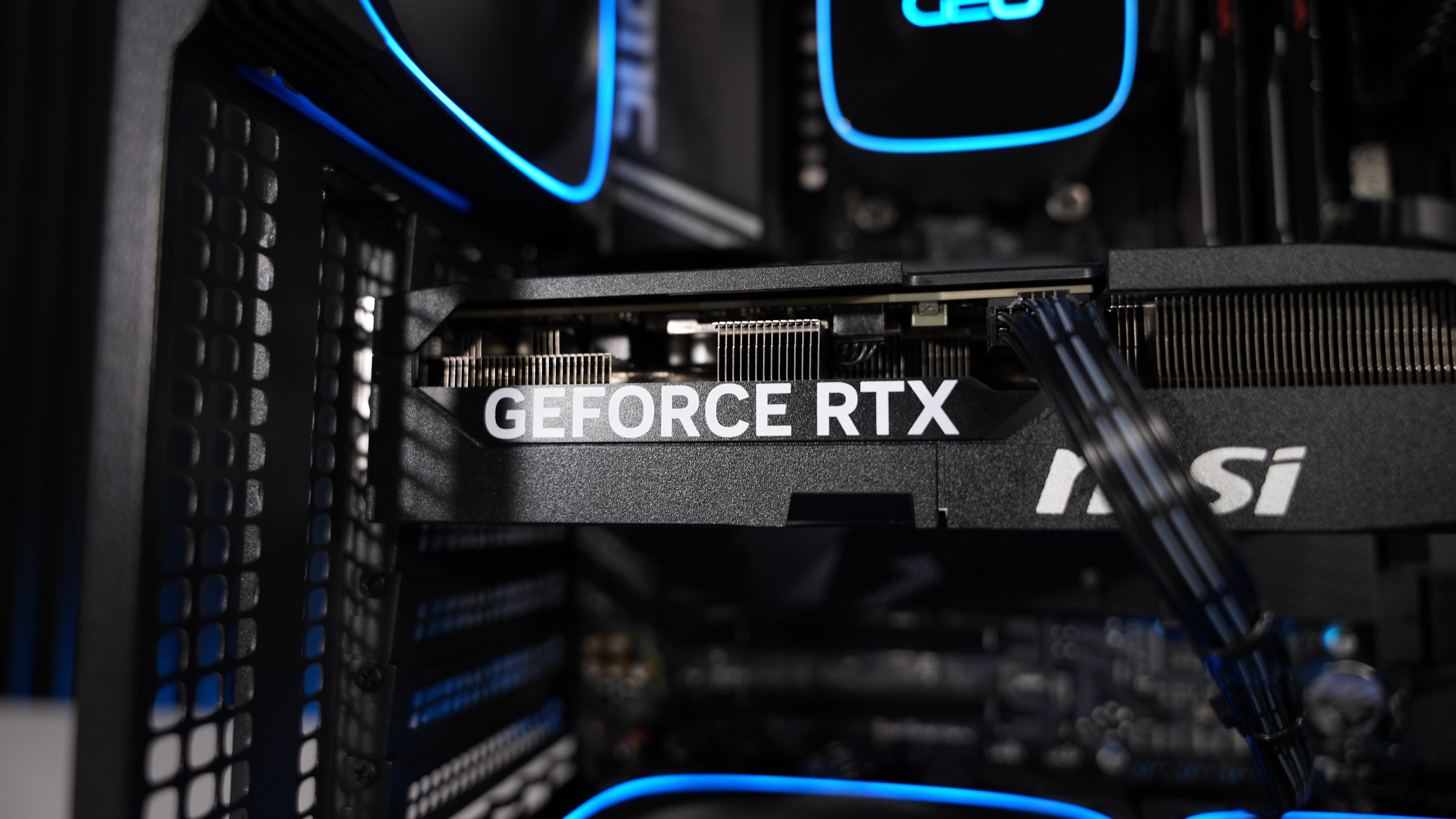 Ryzen 5 9600X + RTX 5070 Gaming/Streaming PC