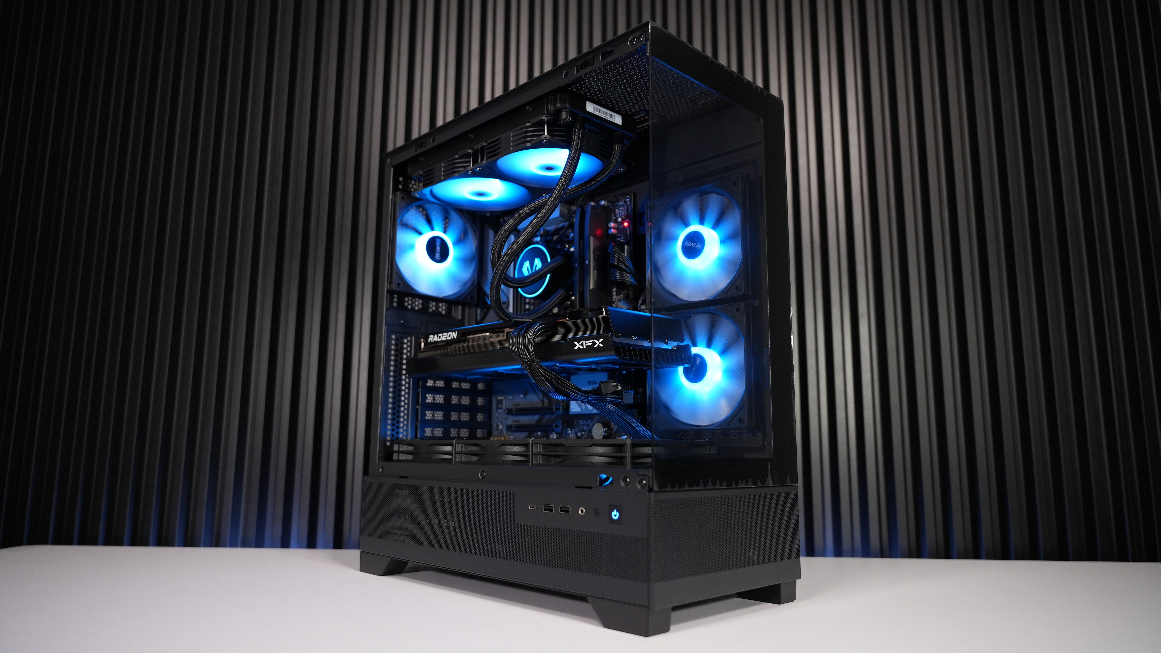 Ryzen 7 9800X3D + RX 7900 GRE Gaming/Streaming PC