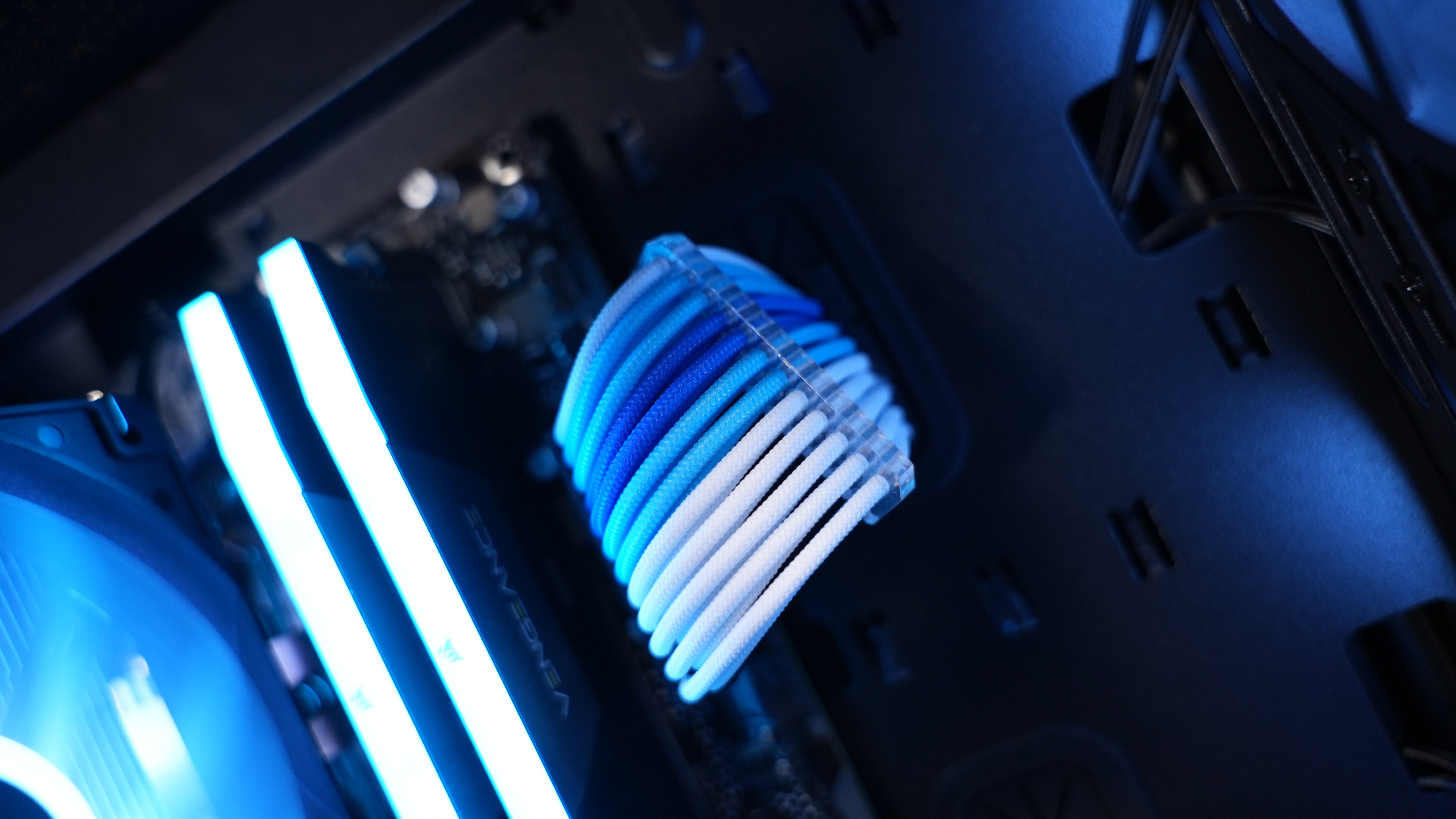 Ryzen 5 9600X + RTX 4060 Gaming PC