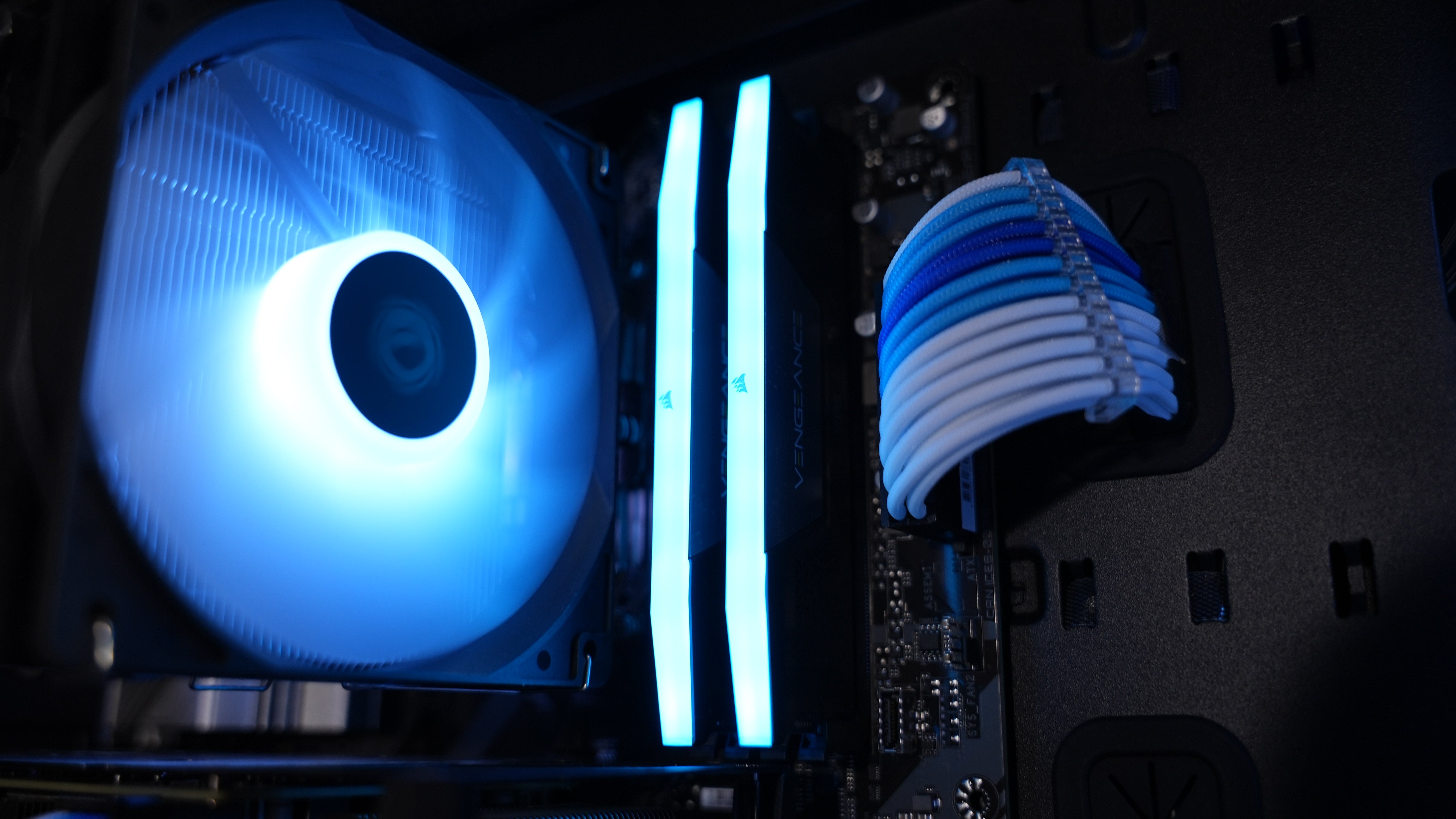 Ryzen 5 9600X + RTX 4060 Gaming PC