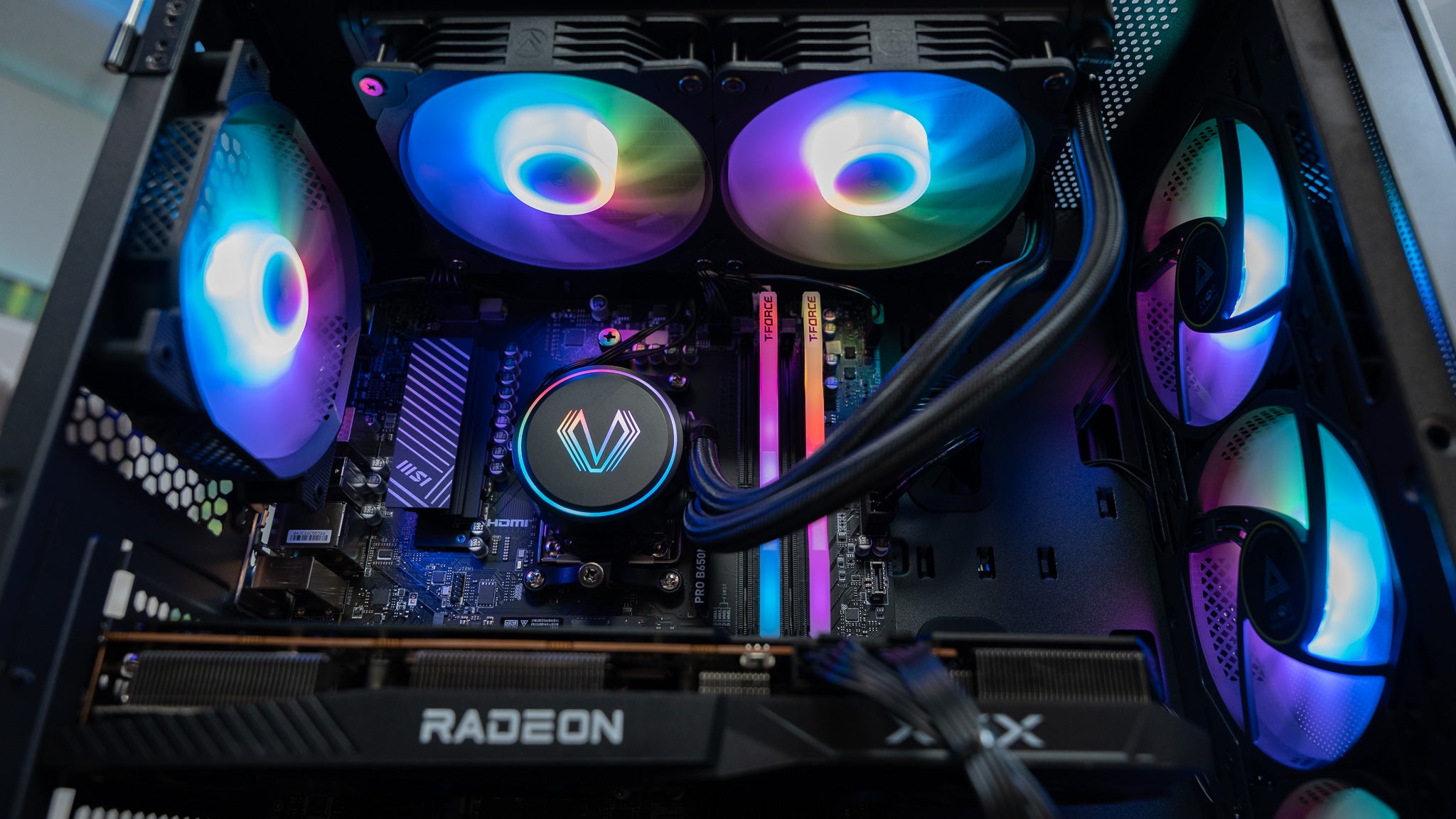 Professional Streamer PC - Ryzen 5 7600 + RX 6700 XT