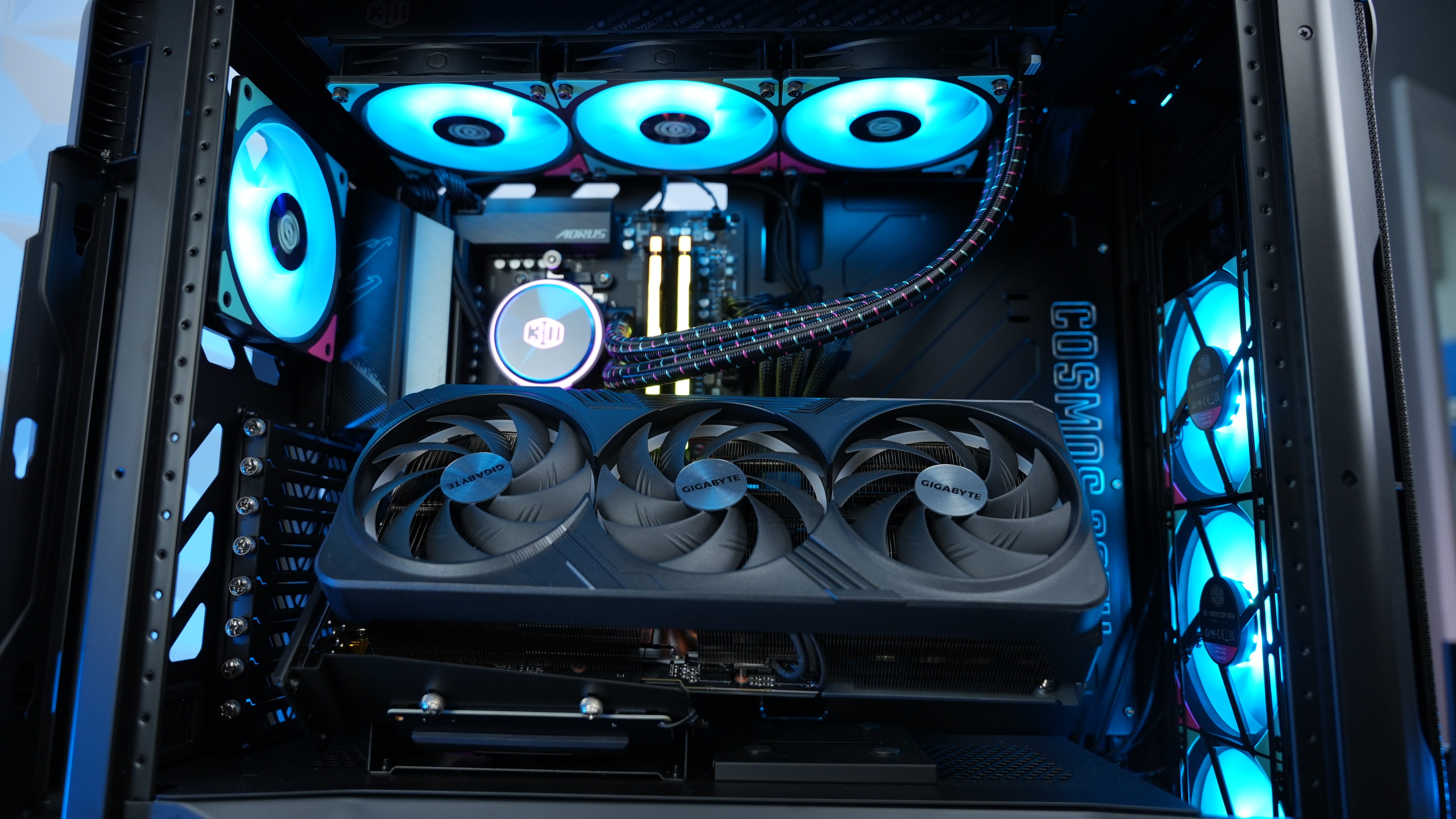 Ryzen 9 7950X + RTX 4090 Gaming/Streaming (In Store Only)