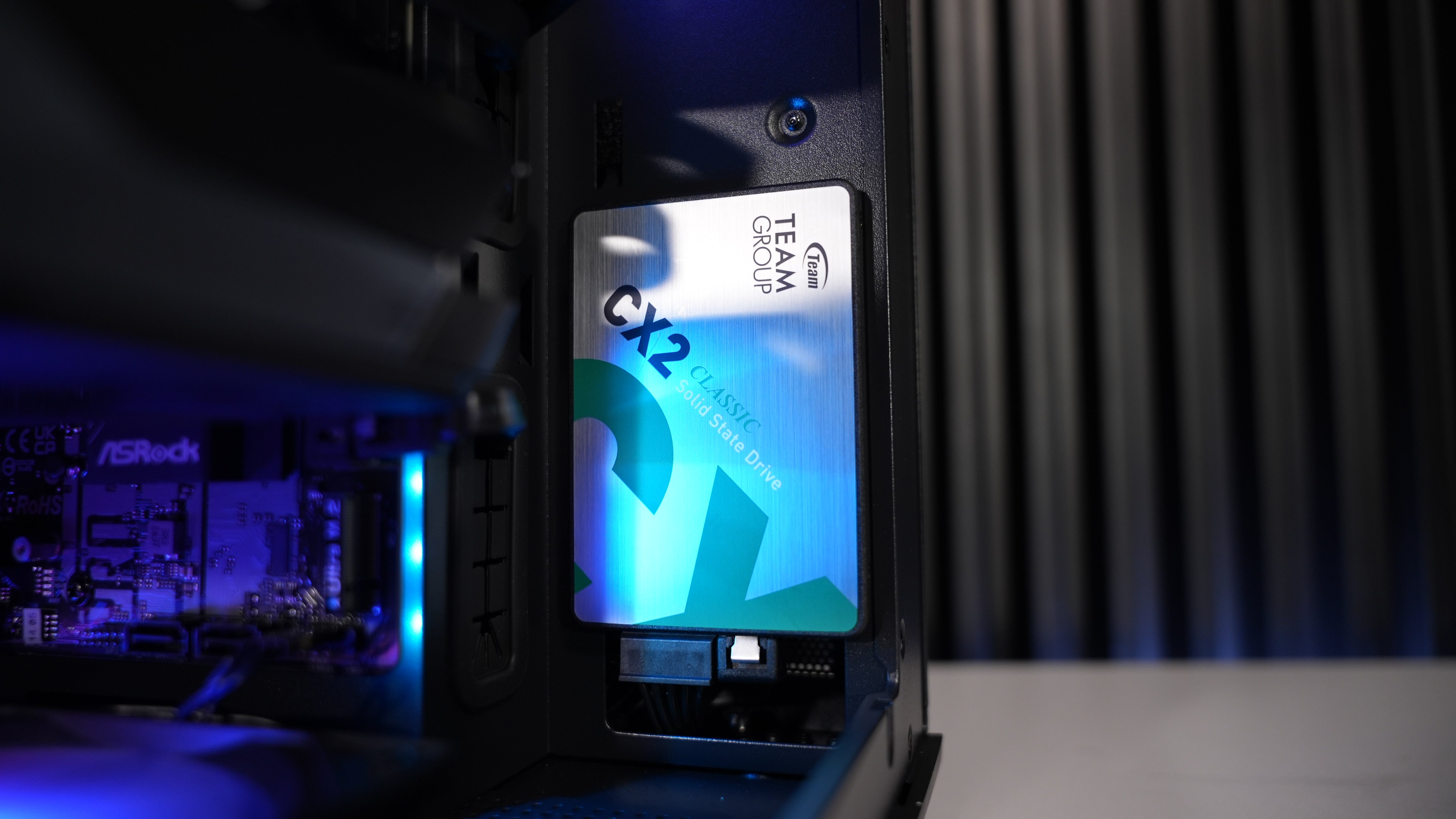 Intel i5 14600K + RTX 5060 Gaming PC