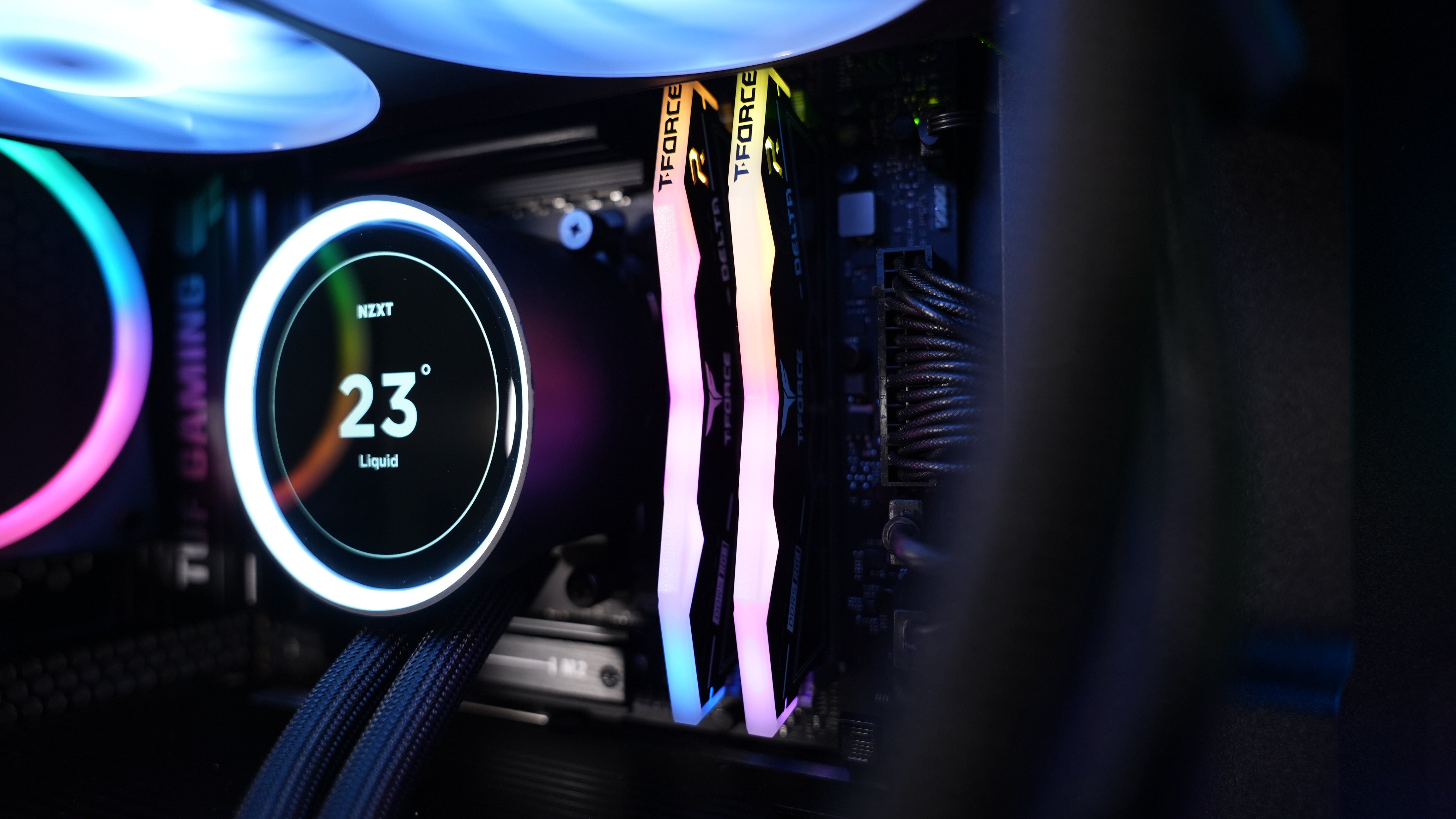 Ryzen 7 7800X3D + RX 9070 Gaming/Streaming PC