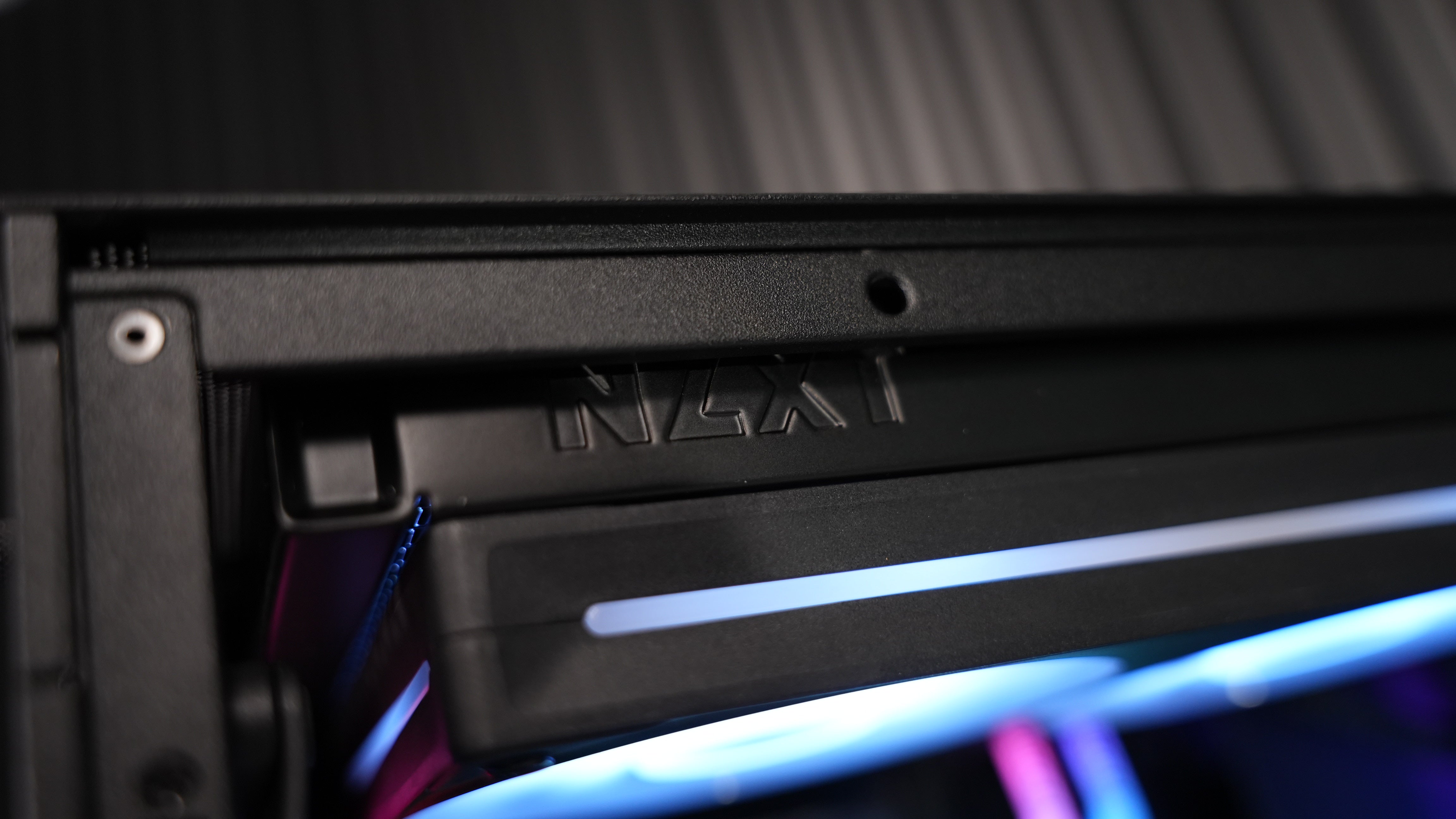 Ryzen 7 7800X3D + RX 9070 Gaming/Streaming PC