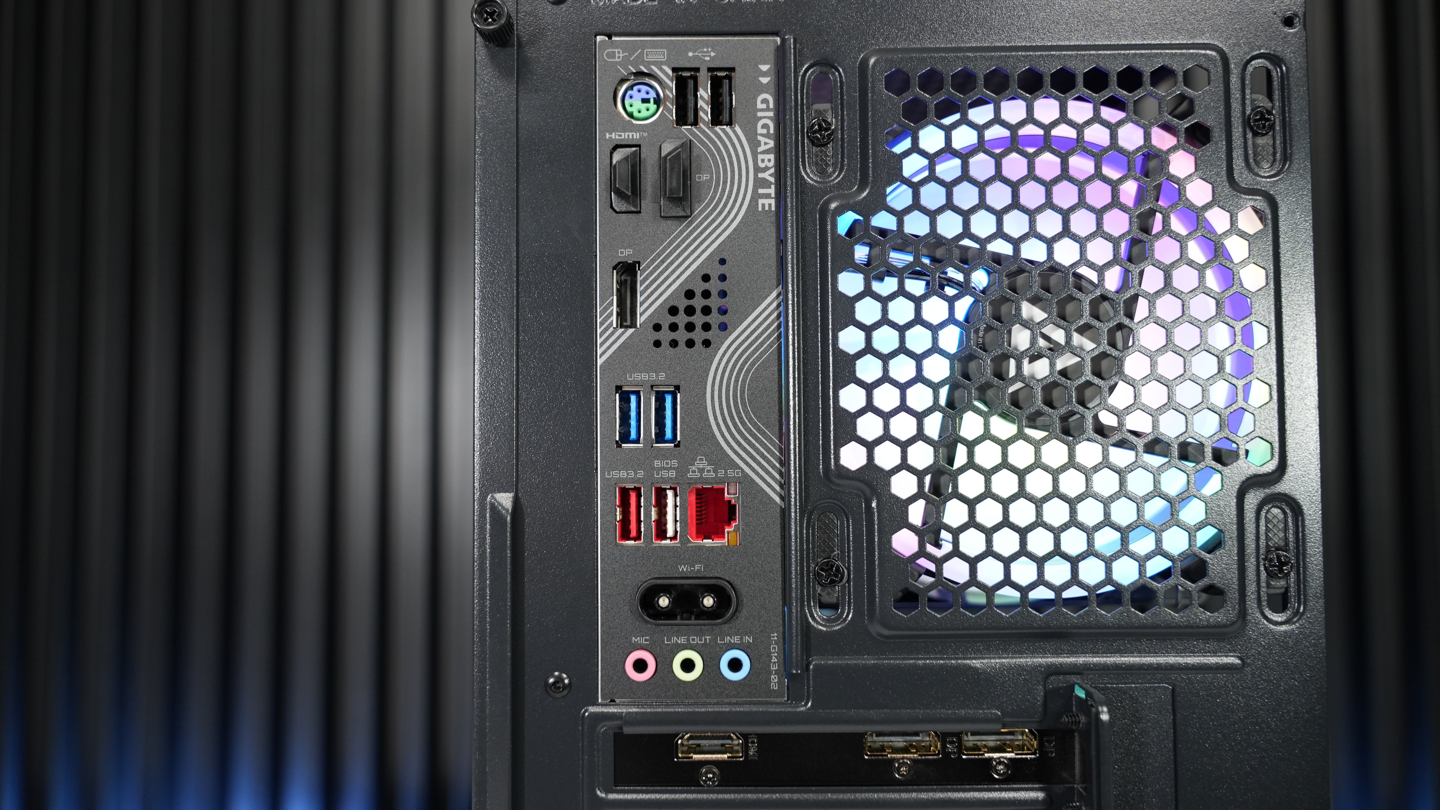 Intel Ultra 7 265K + RX 9060XT 16GB Gaming/Streaming PC