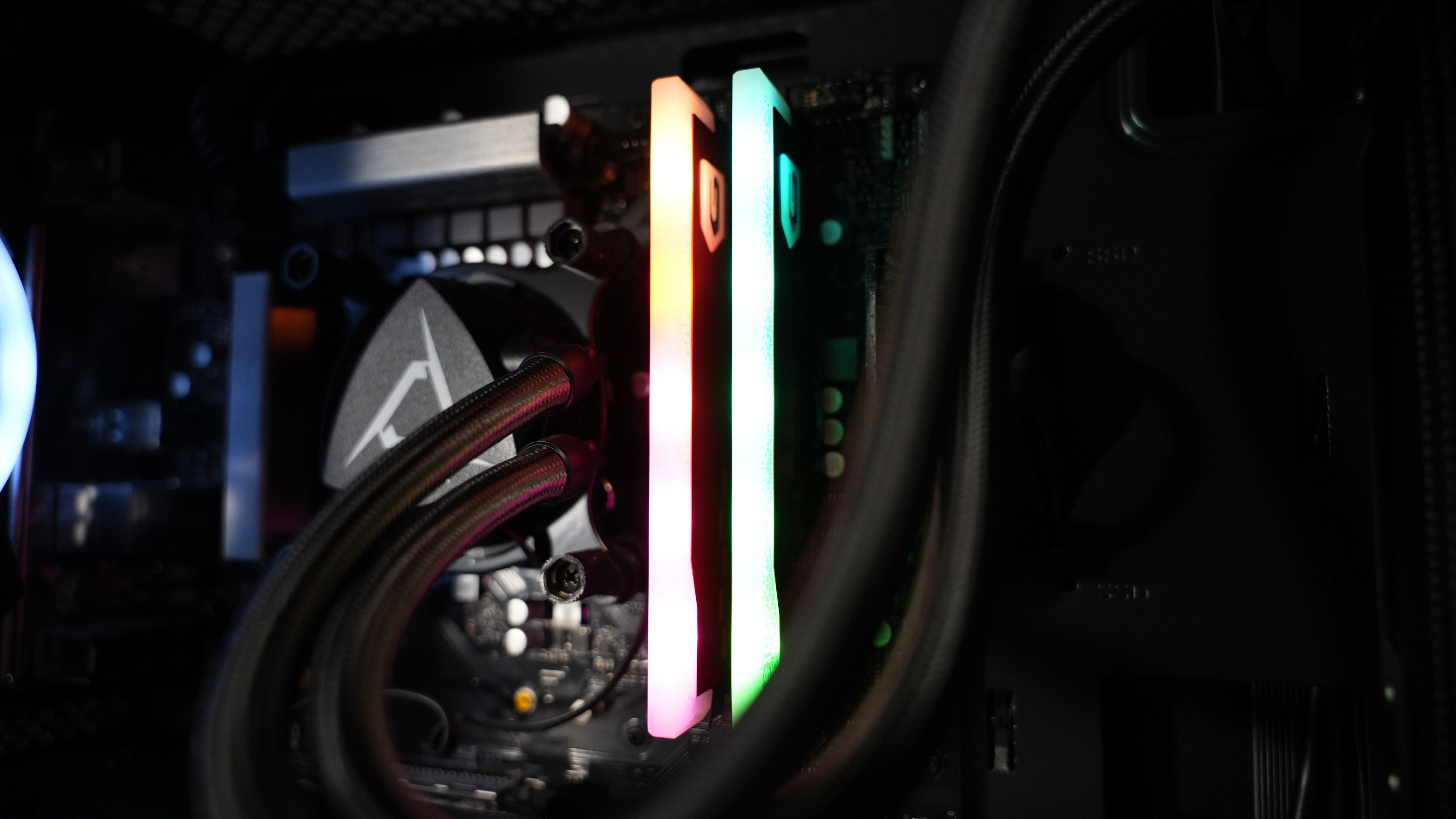 Intel i9 10980K + RTX 3060 Ti Gaming/Streaming PC
