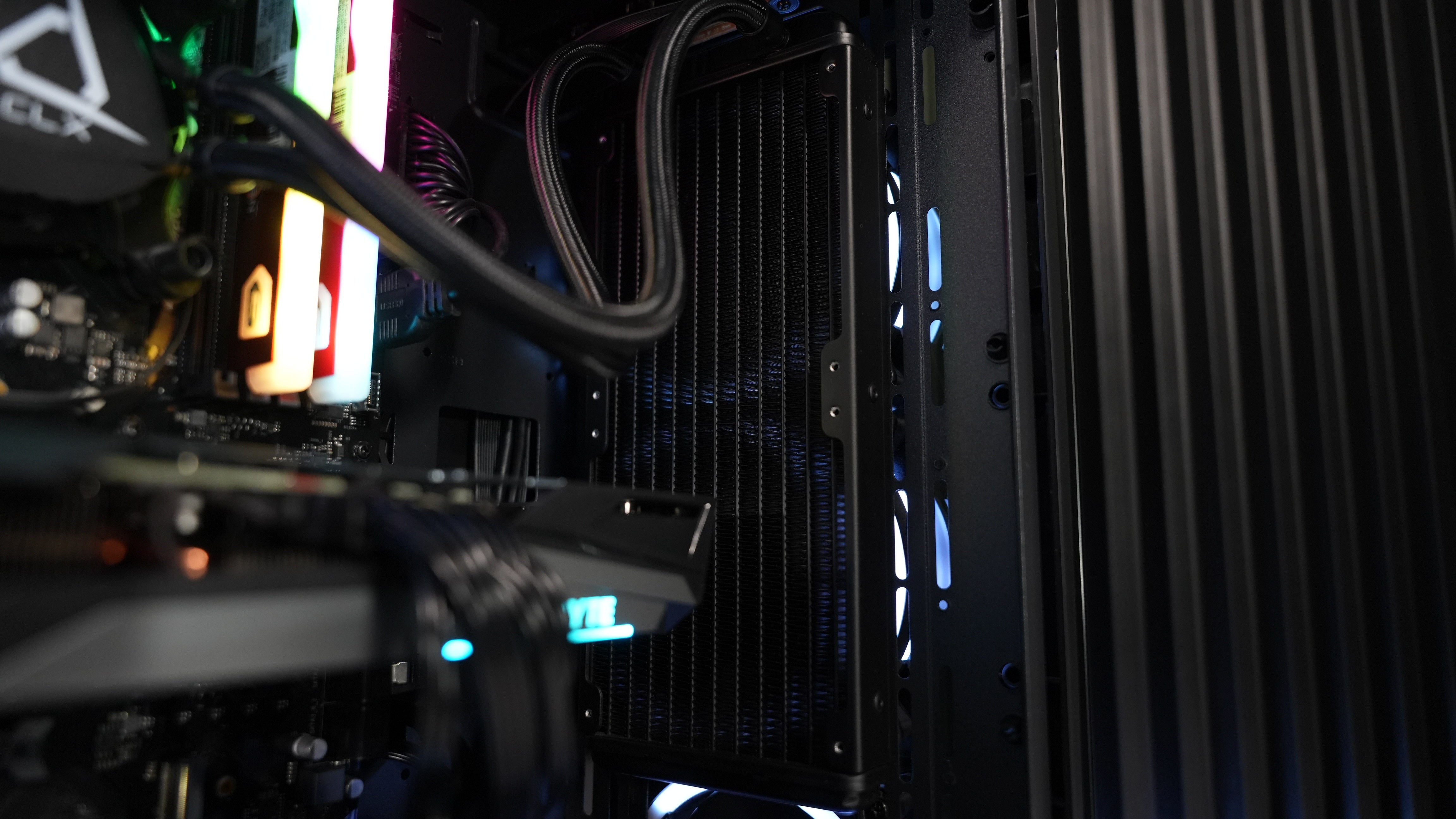 Intel i9 10980K + RTX 3060 Ti Gaming/Streaming PC