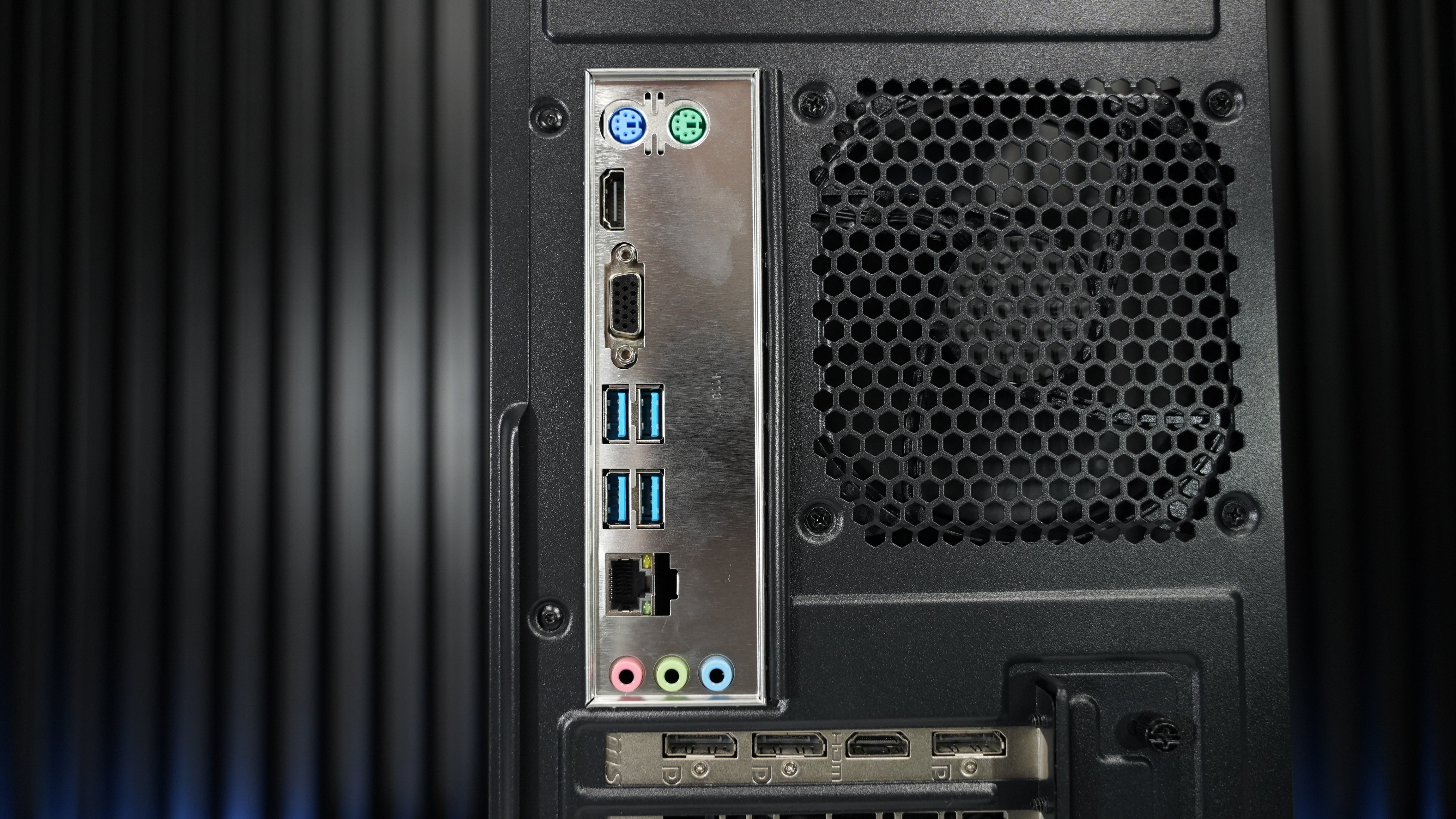 Ryzen 5 3600 + GTX 1660 Gaming PC