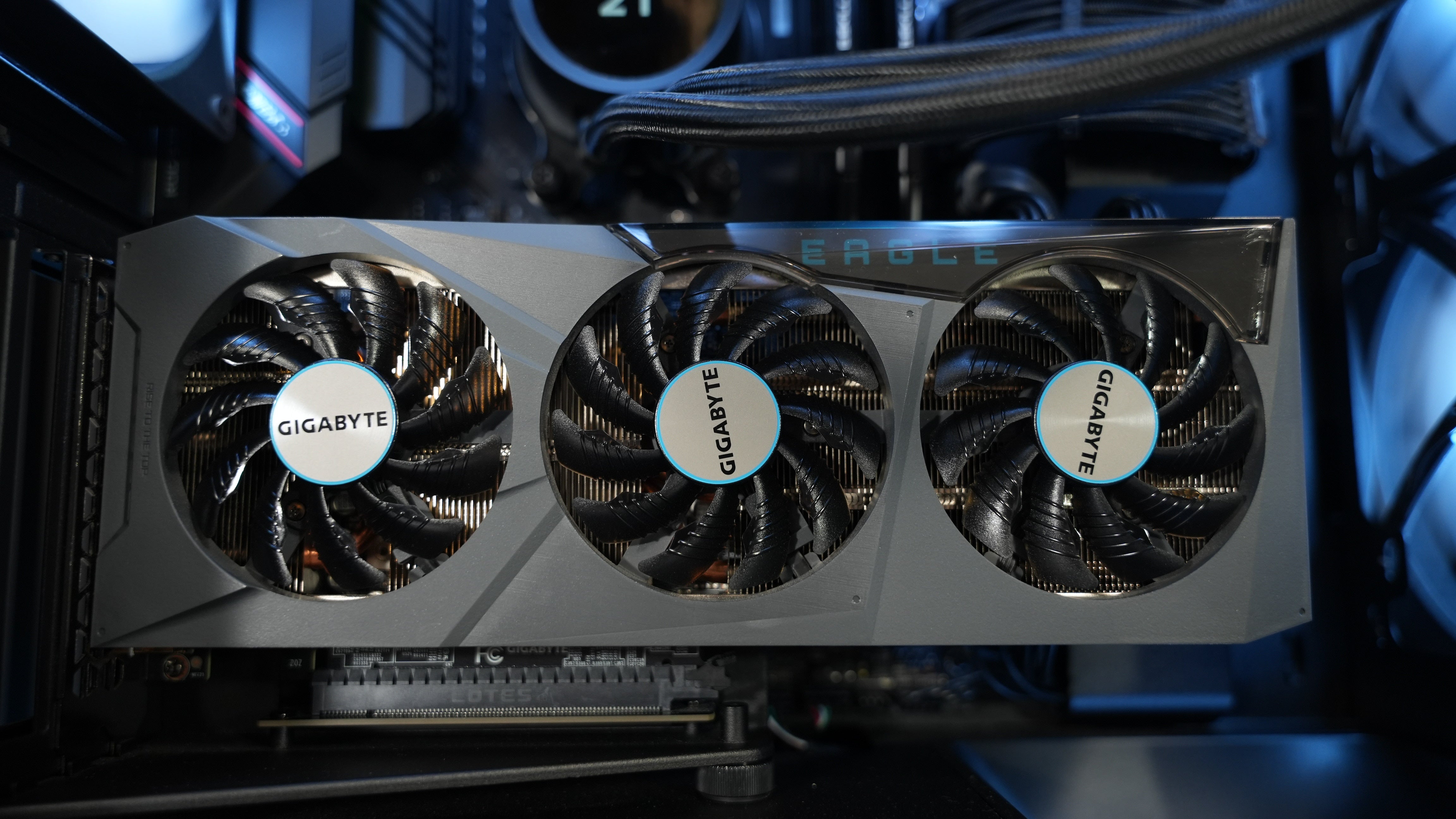 Ryzen 7 5800X + RTX 3070 Gaming PC