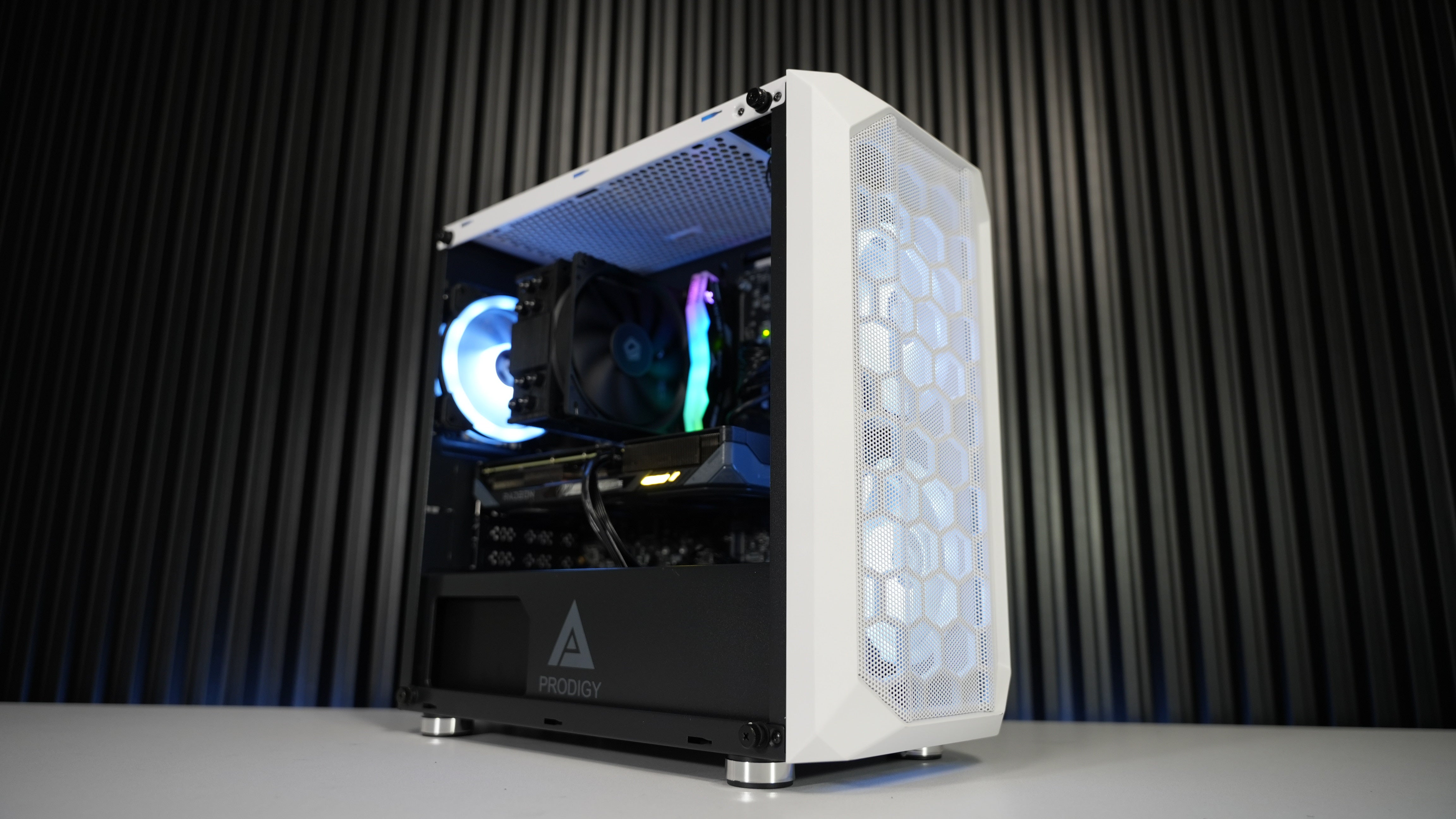 Intel i5 12400F + RX 9060XT Gaming PC