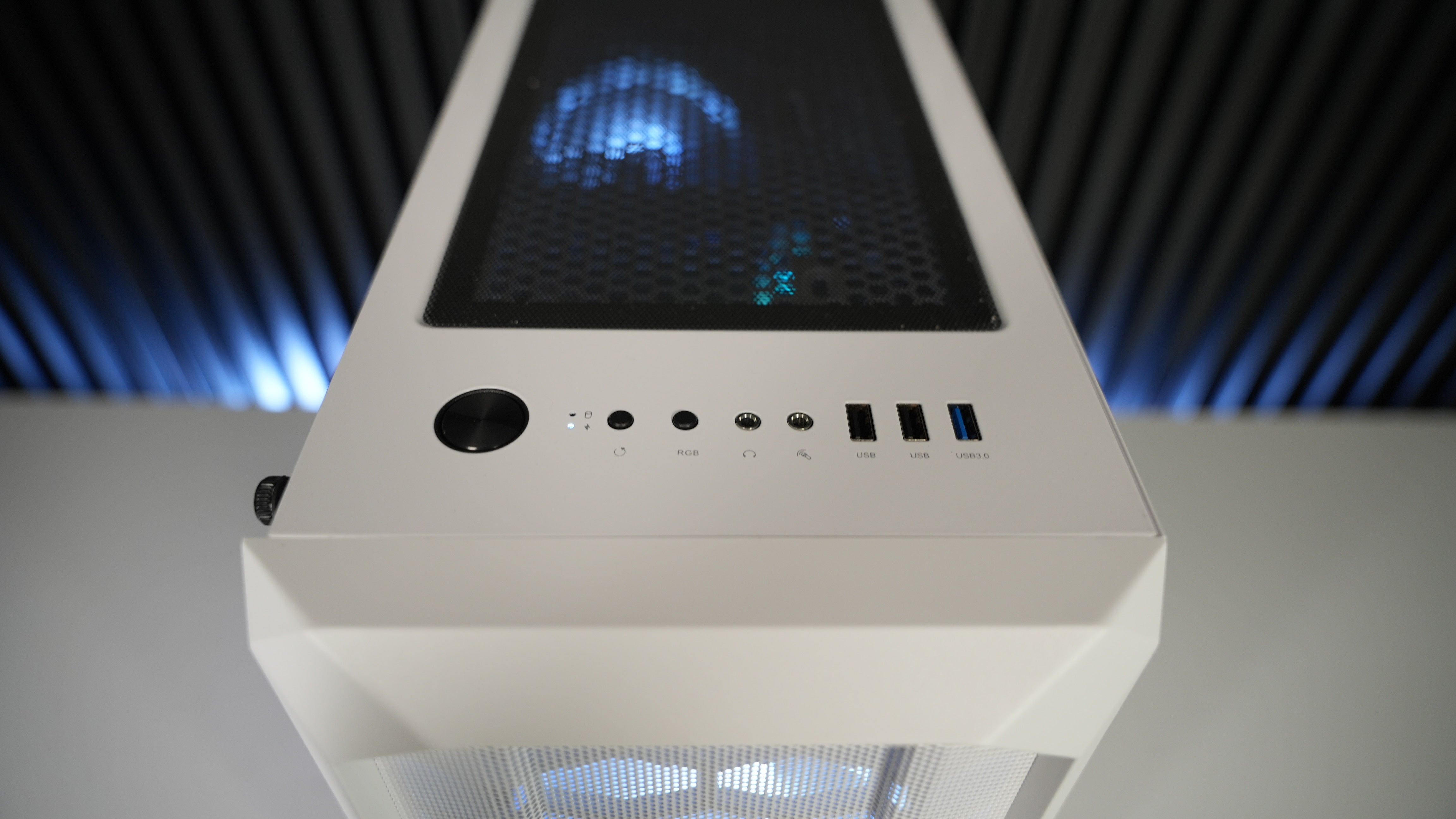 Intel i5 12400F + RX 9060XT Gaming PC