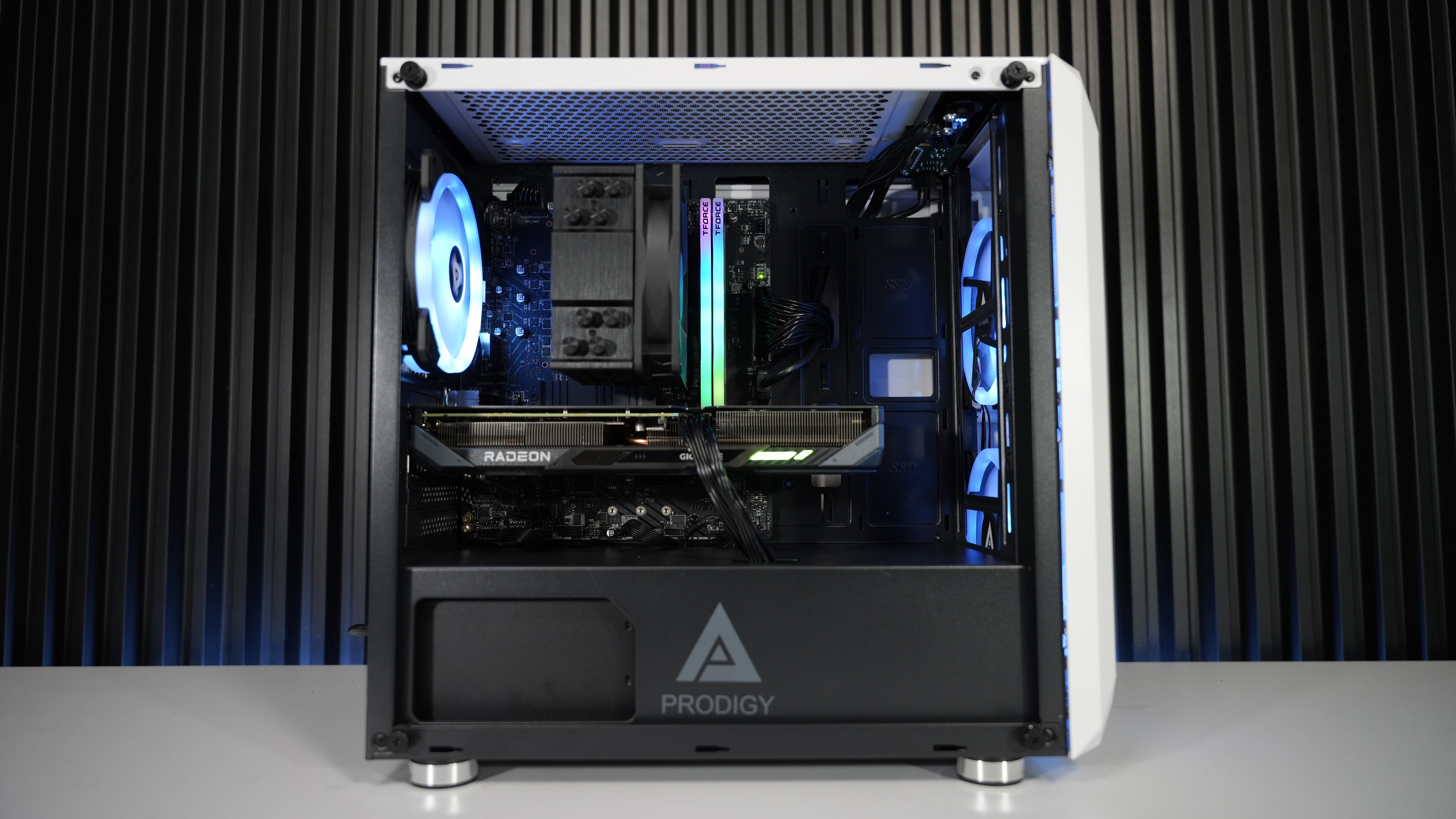 Intel i5 12400F + RX 9060XT Gaming PC