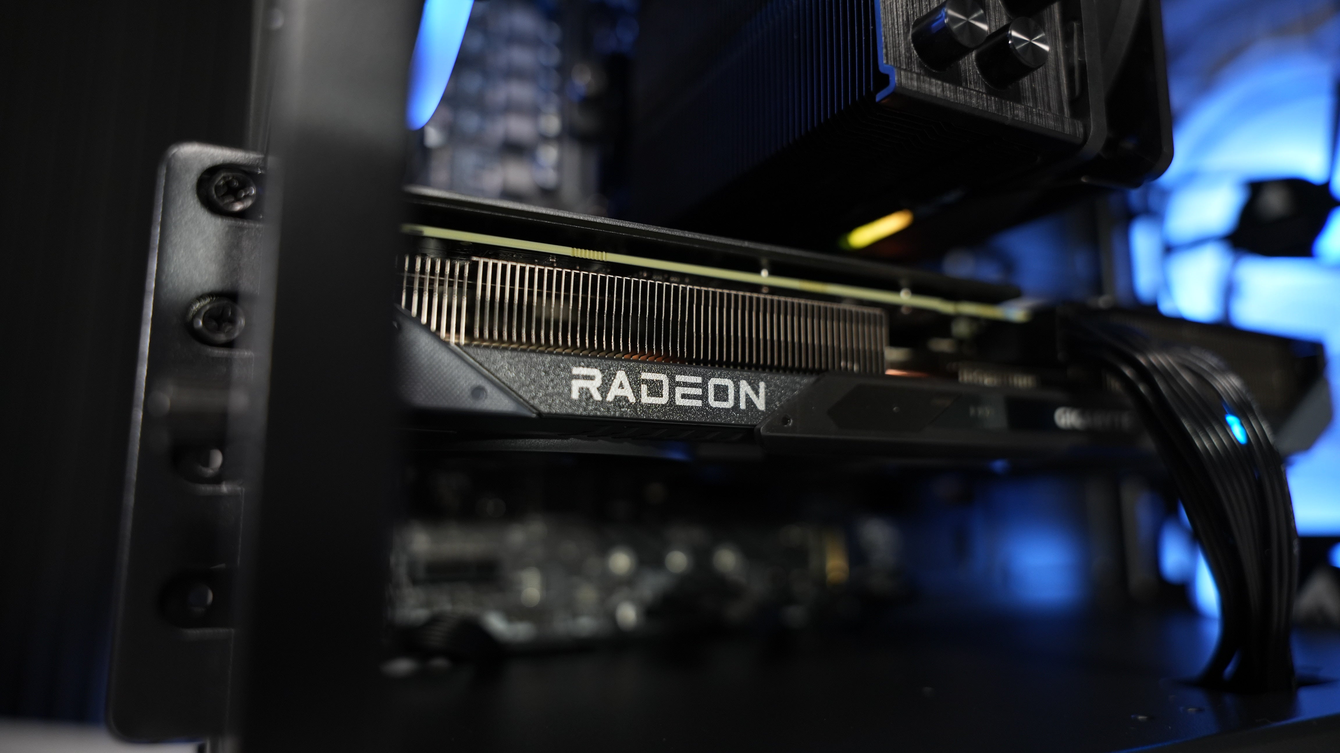 Intel i5 12400F + RX 9060XT Gaming PC