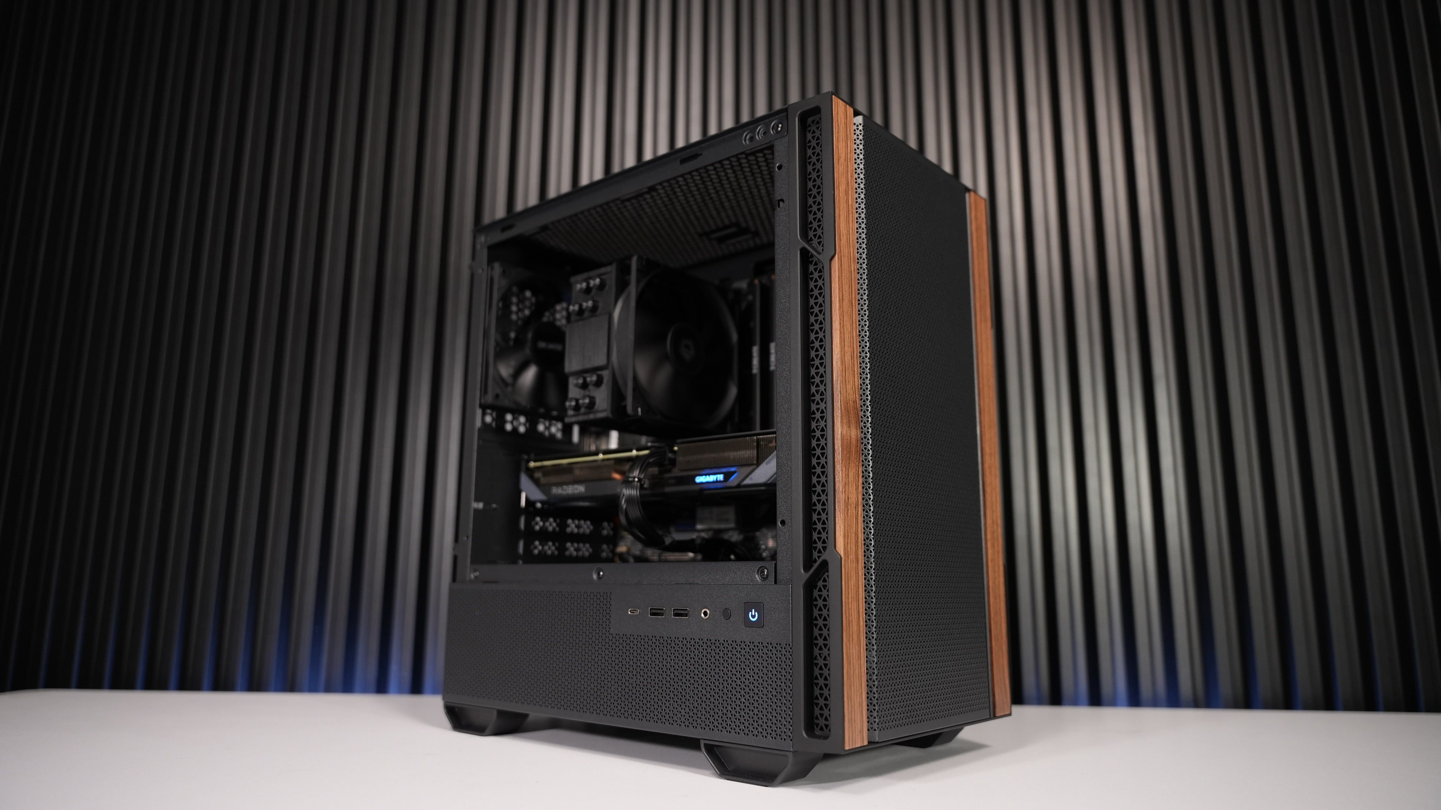 Intel i5 12400F + RX 9060XT 16GB Gaming/Streaming PC