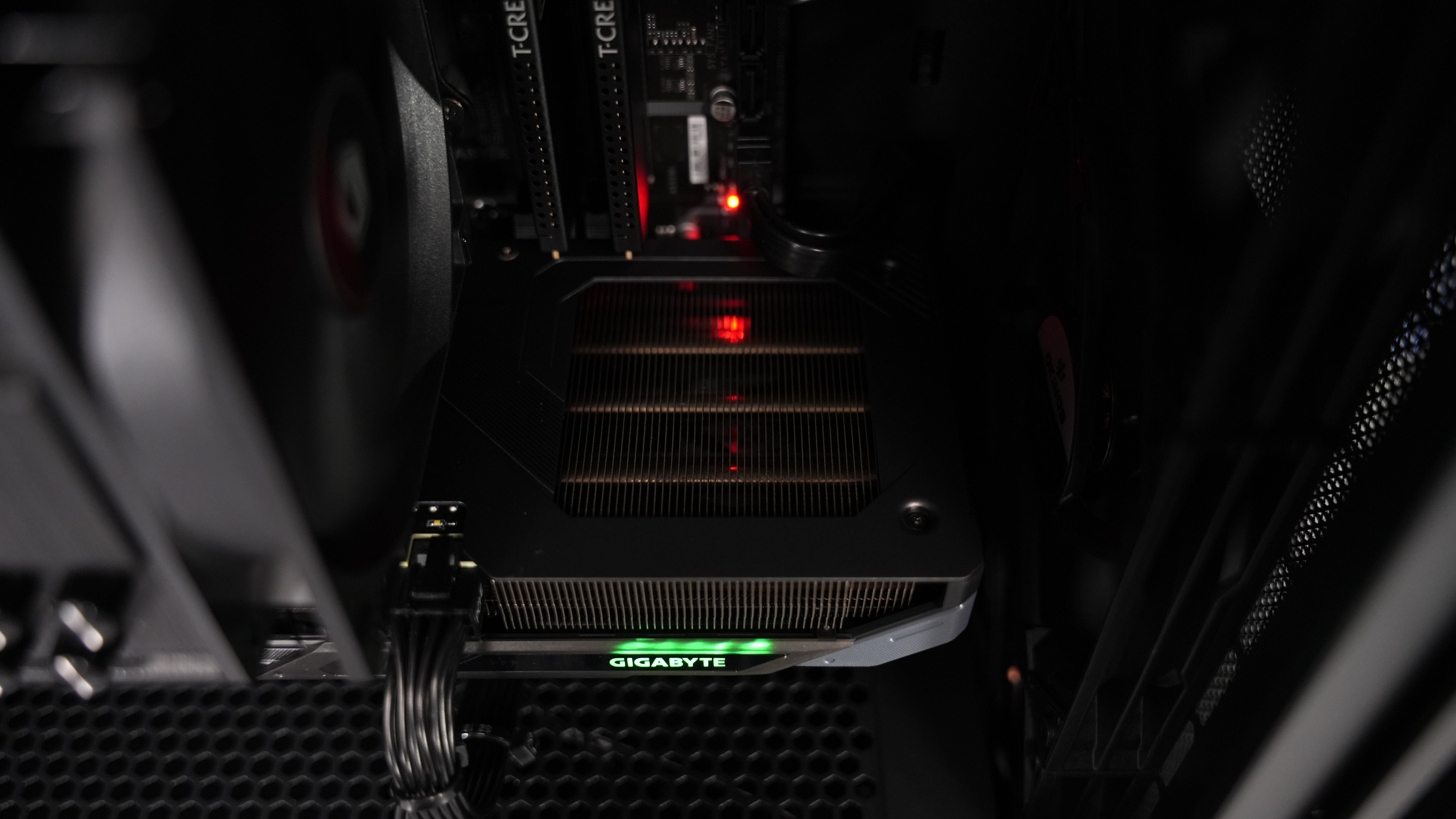 Intel i5 12400F + RX 9060XT 16GB Gaming/Streaming PC