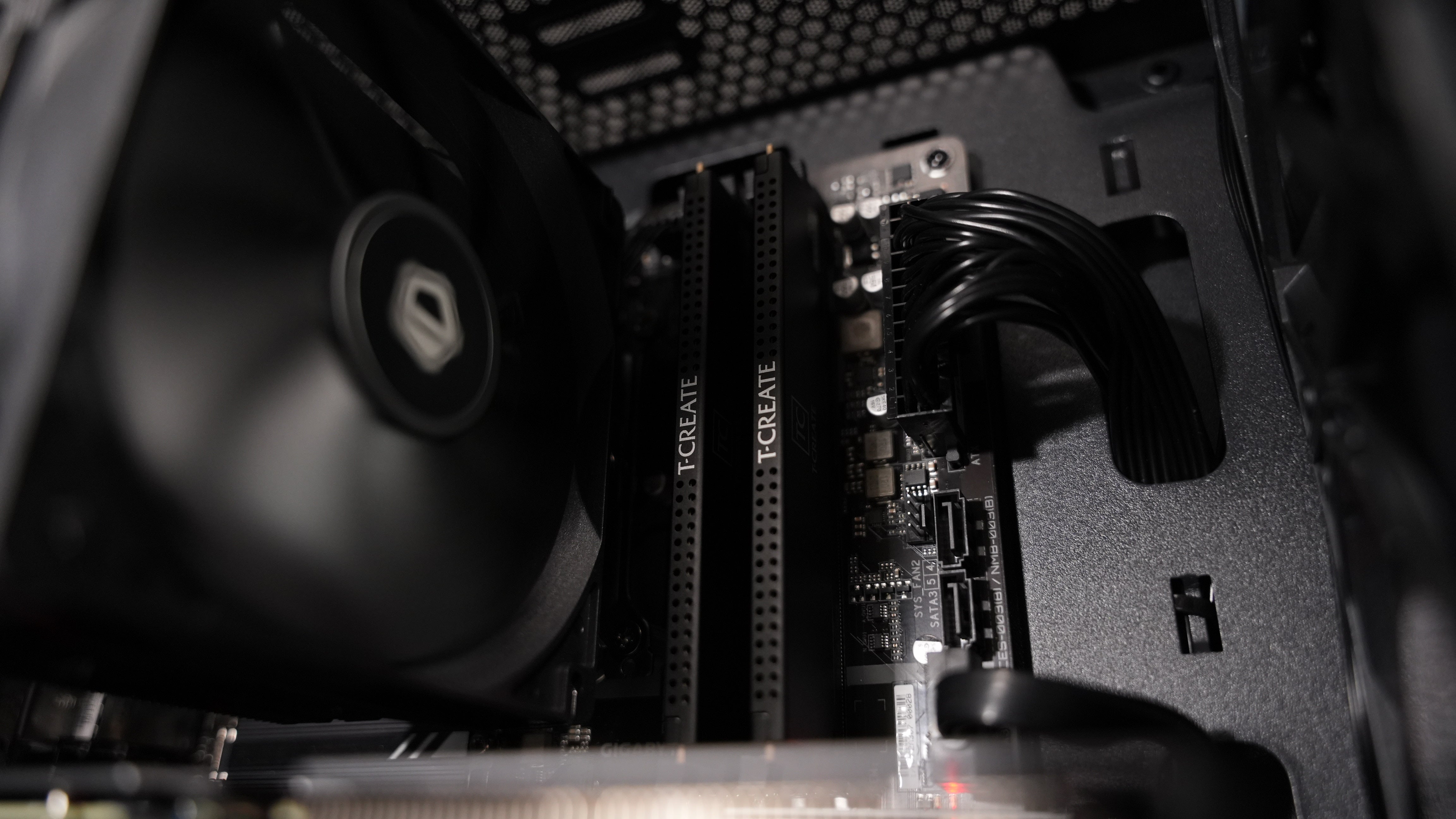 Intel i5 12400F + RX 9060XT 16GB Gaming/Streaming PC