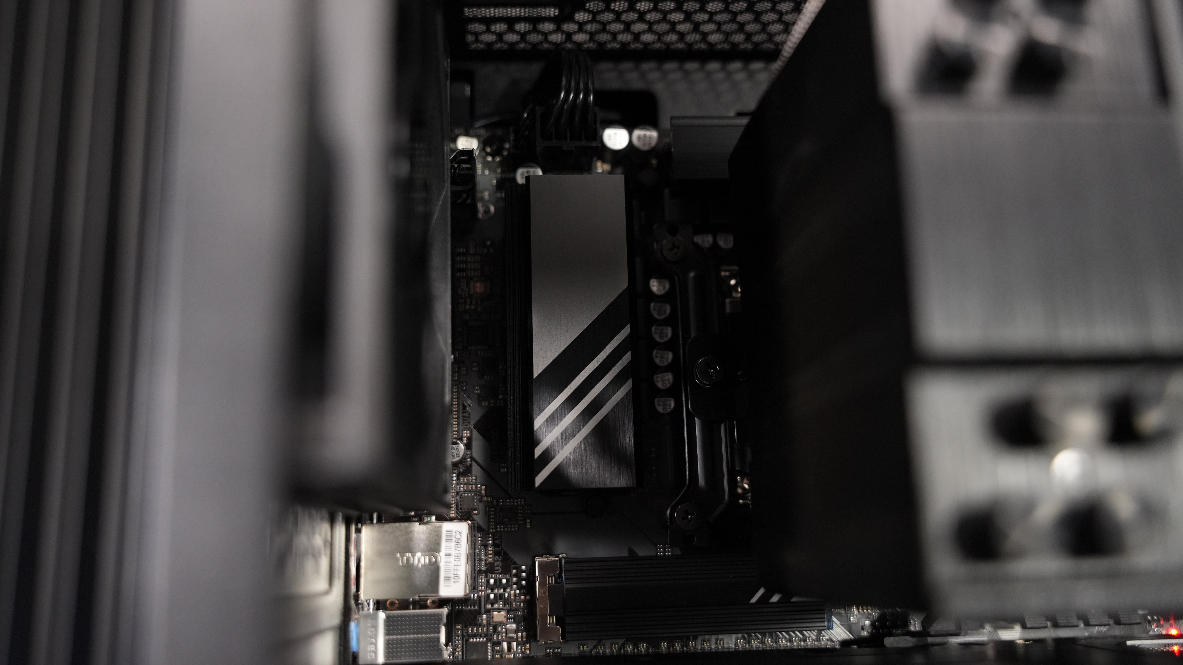 Intel i5 12400F + RX 9060XT 16GB Gaming/Streaming PC
