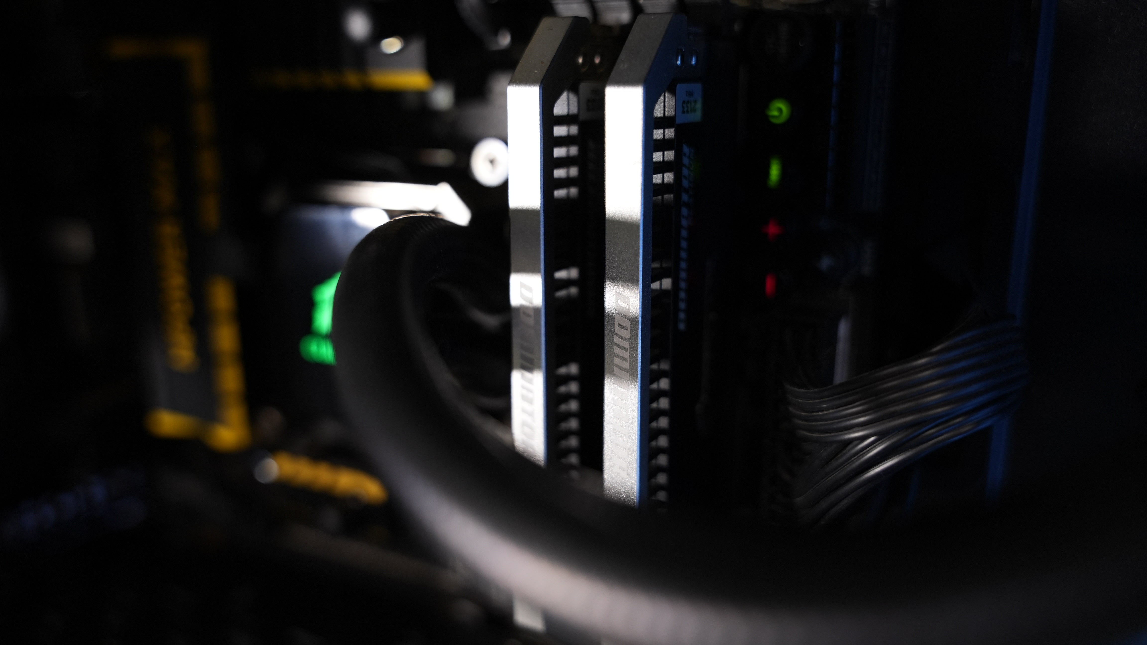 Intel i7 4770K + GTX 1080 Ti Budget Gaming PC