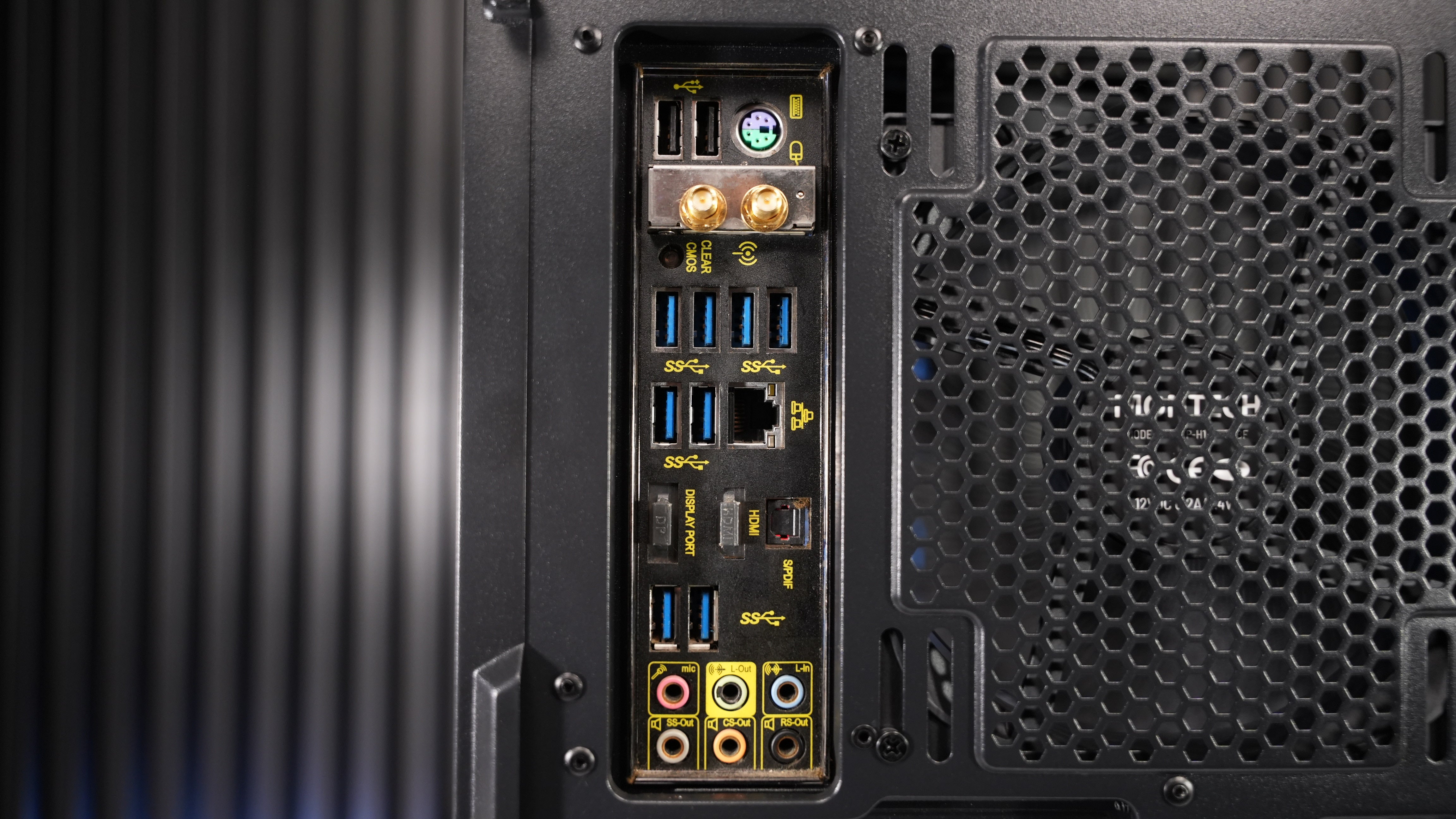 Intel i7 4770K + GTX 1080 Ti Budget Gaming PC