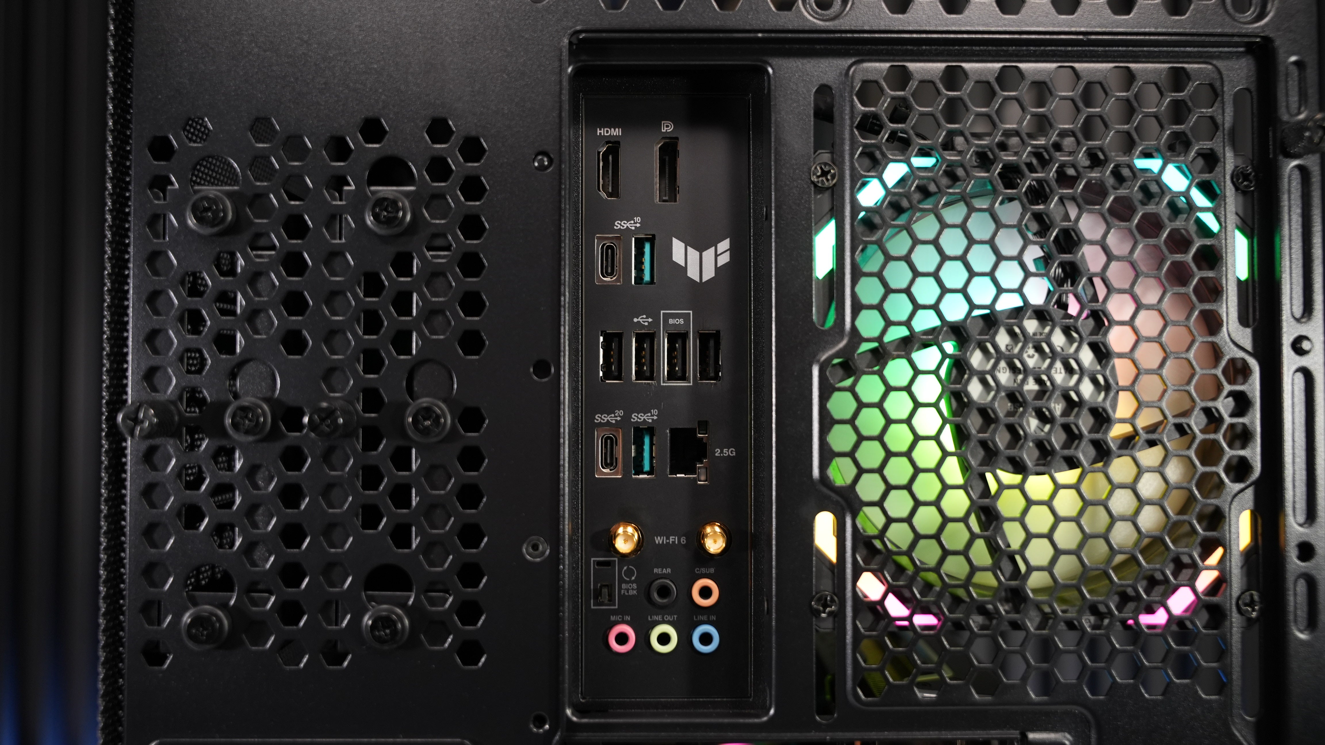 Ryzen 7 9800X3D + RX 7900XT Gaming/Streaming PC