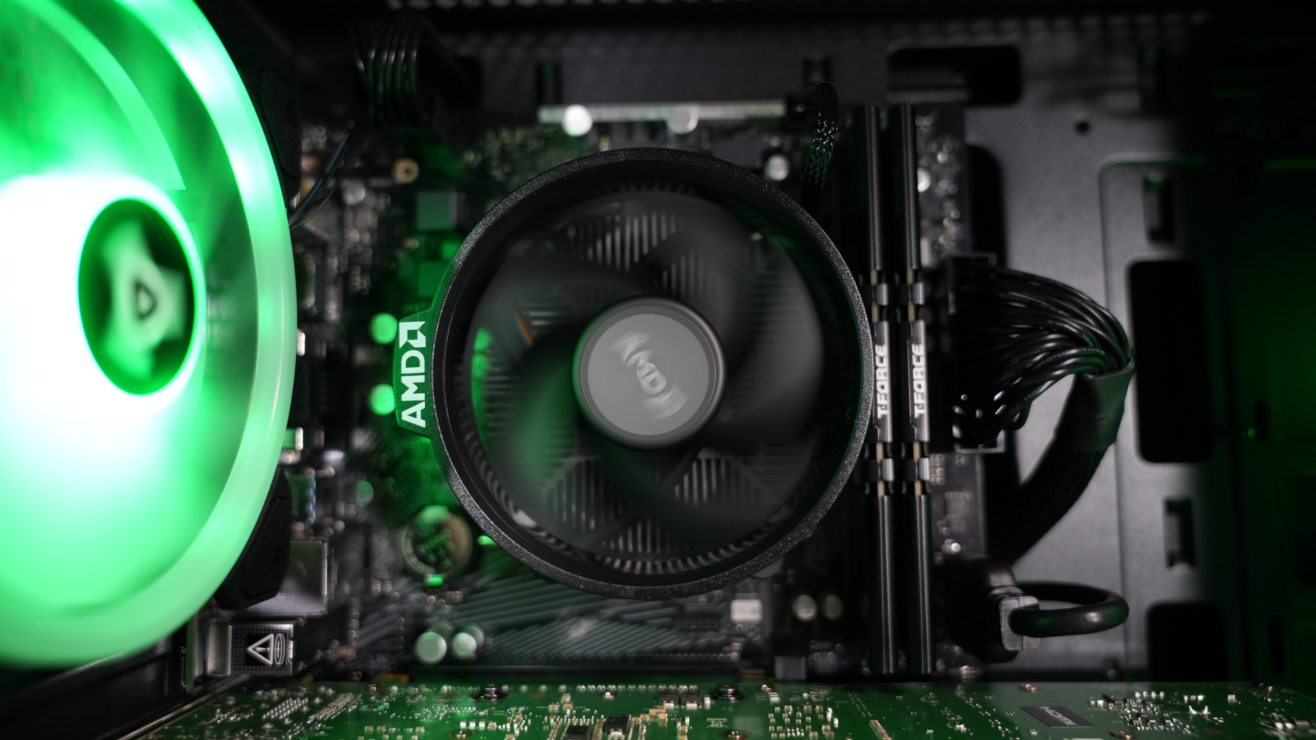 Ryzen 5 5500 + GTX 1070 Gaming PC
