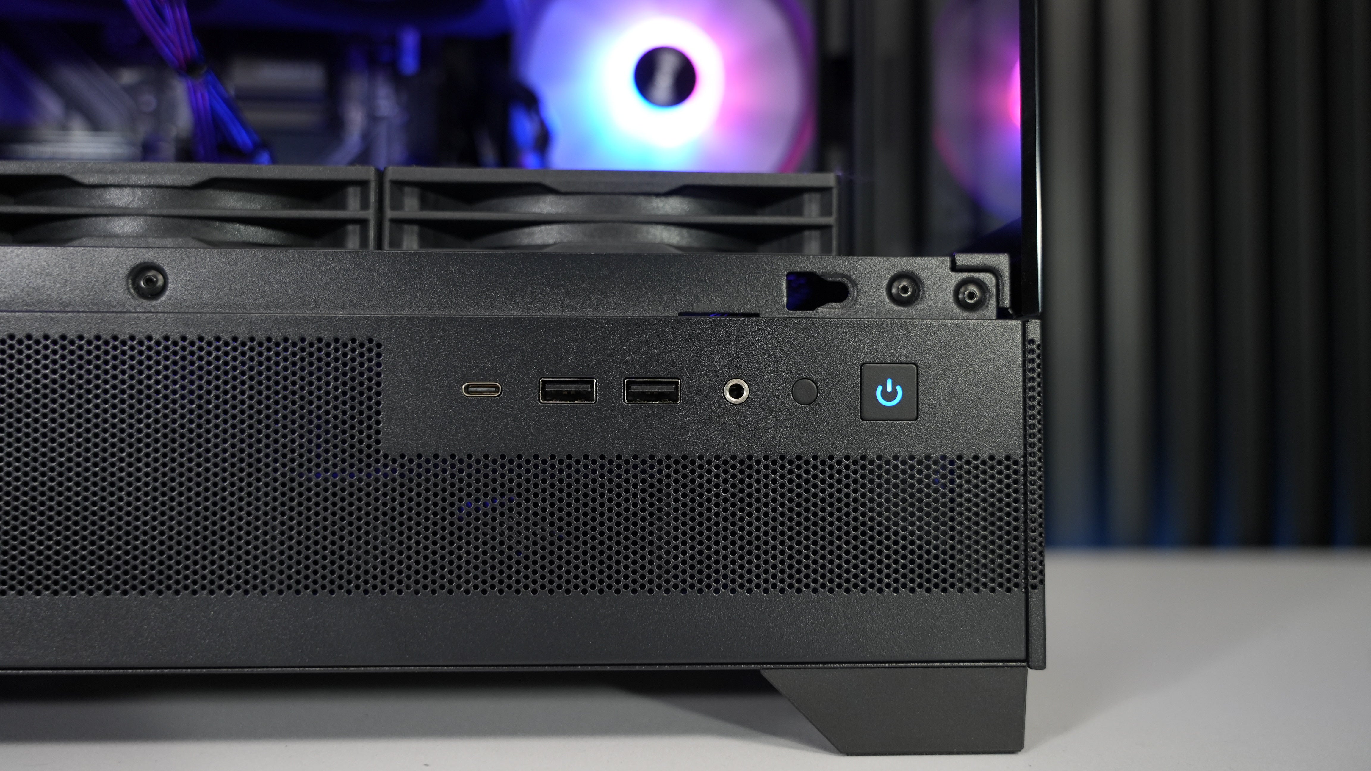 Ryzen 5 9600X + RX 9060XT 16GB Gaming PC
