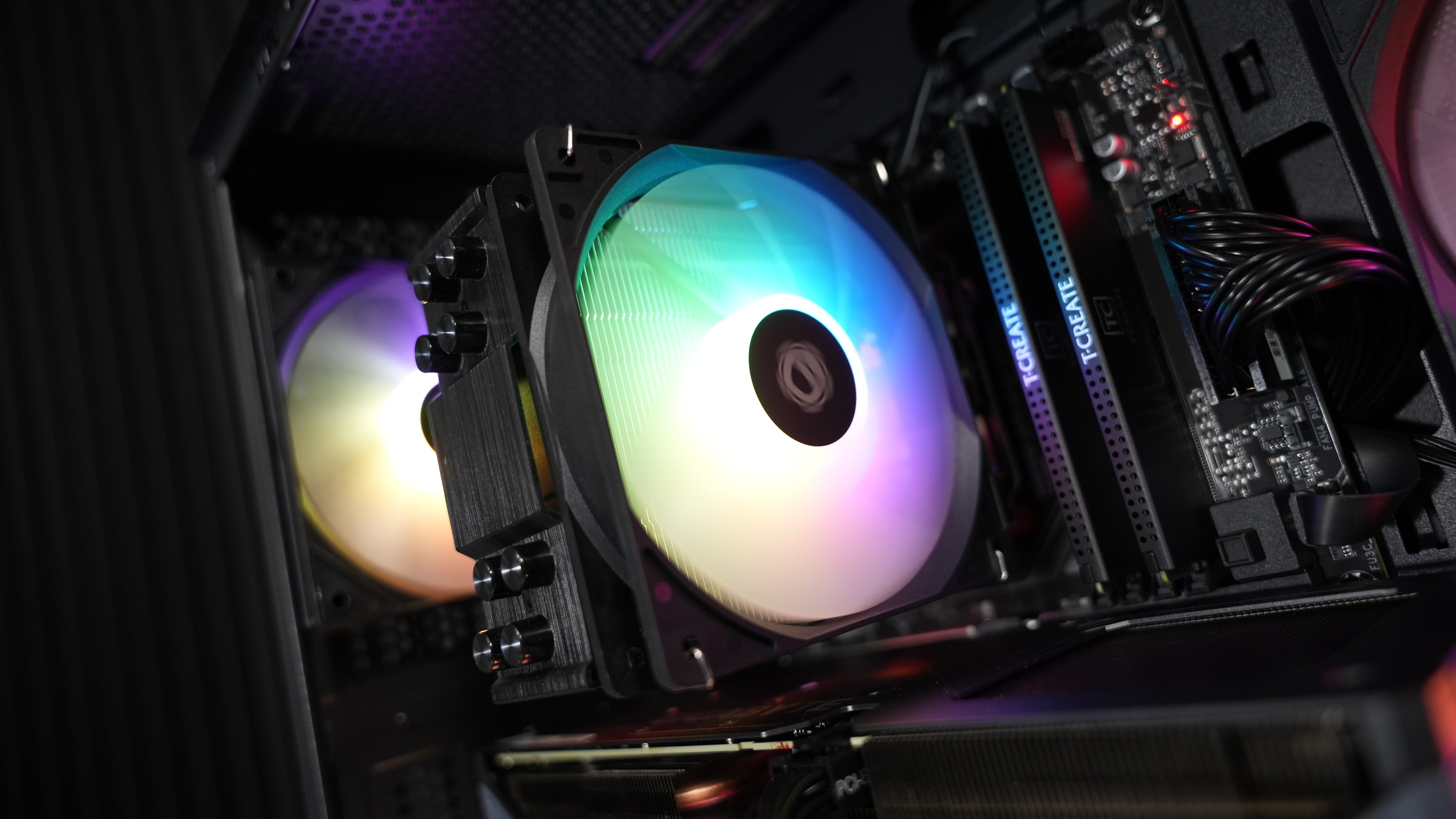Ryzen 5 9600X + RX 9060XT 16GB Gaming PC