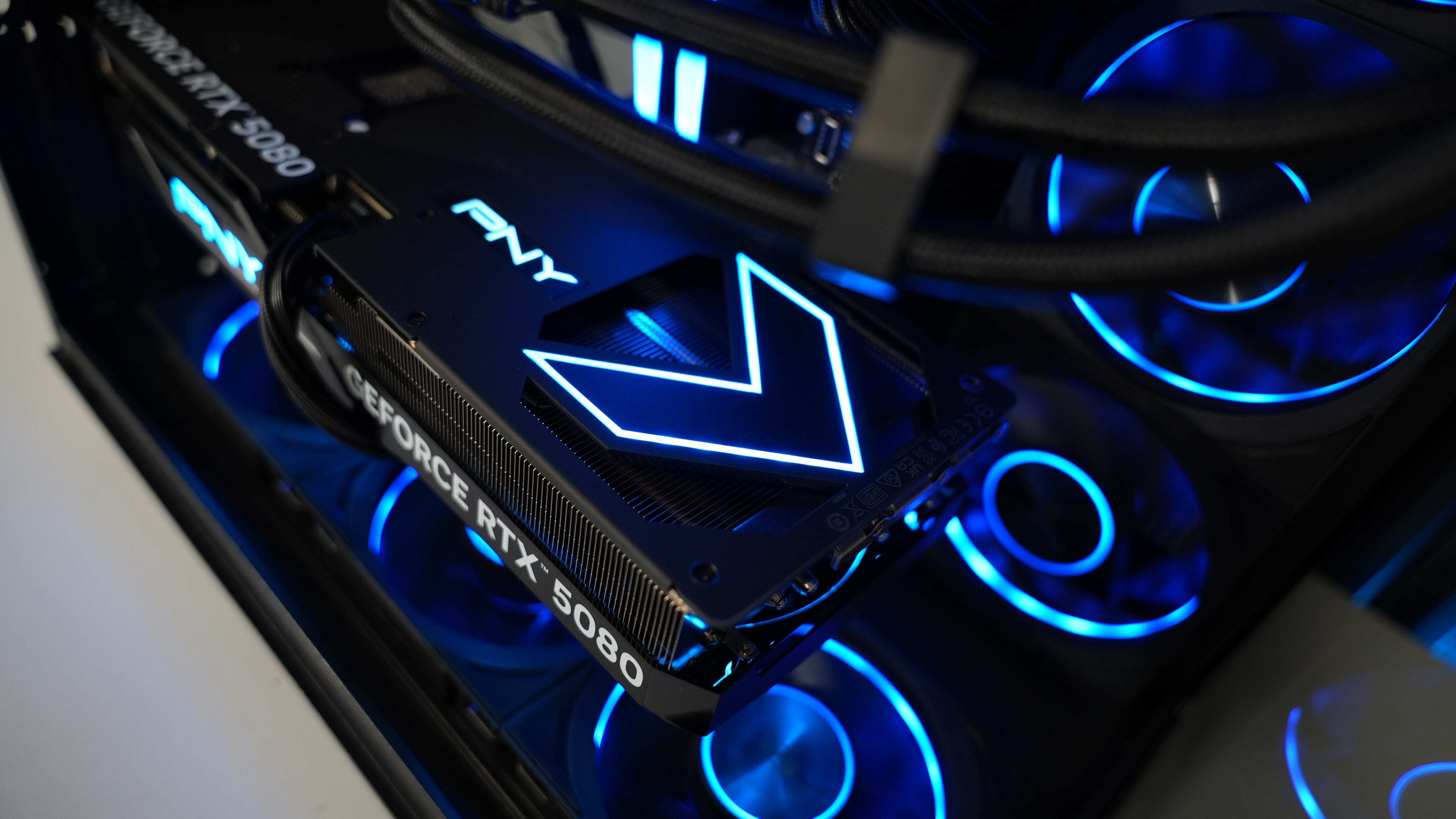 Intel Ultra 7 265K + RTX 5080 Gaming/Streaming PC