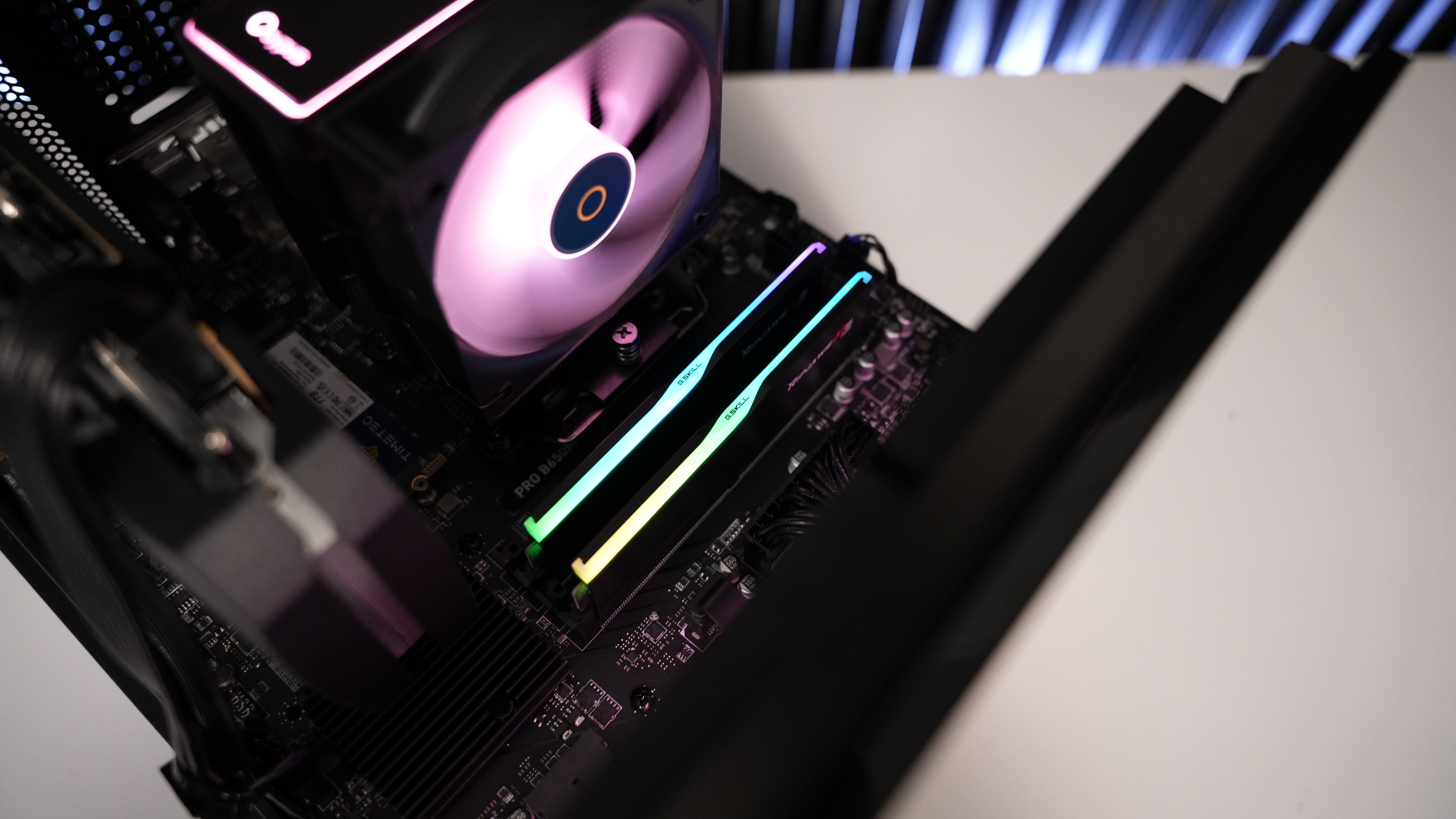 Ryzen 5 9600X + RTX 5060 Gaming PC
