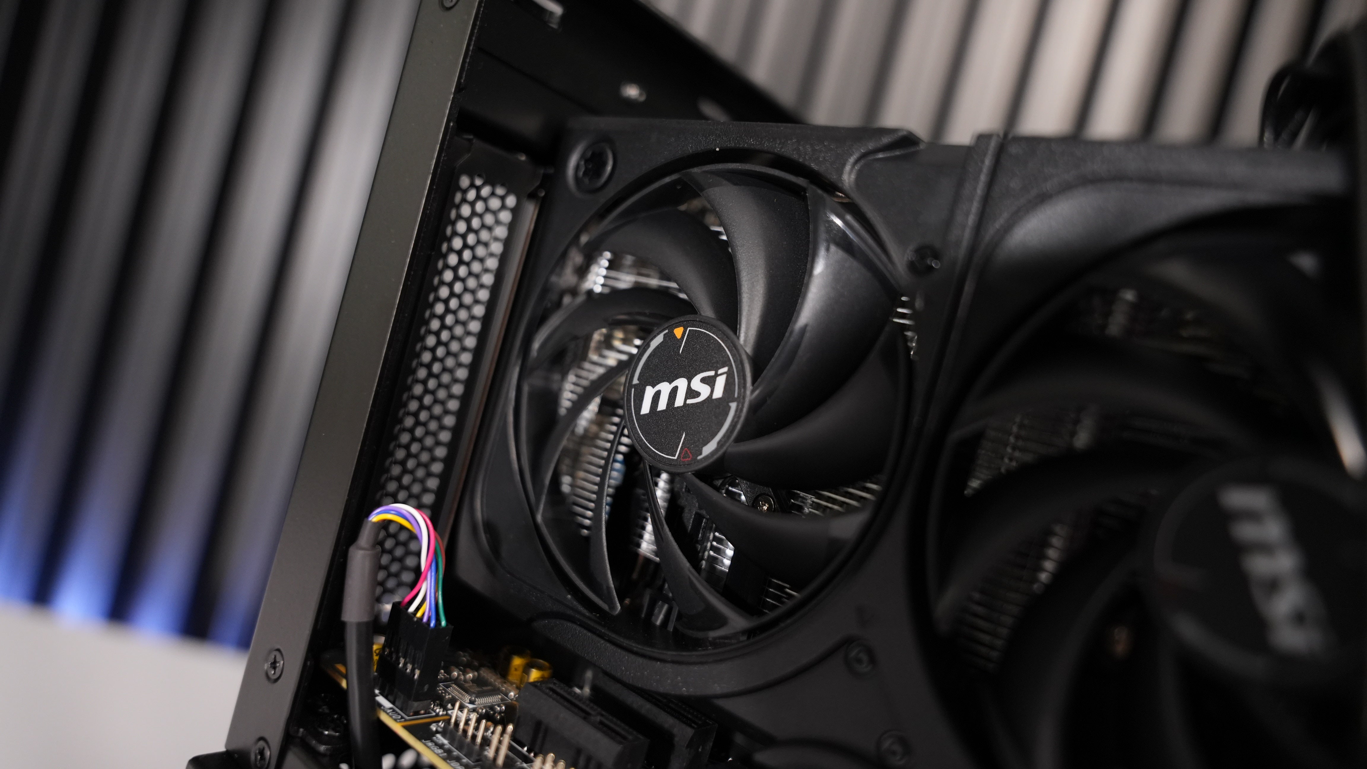 Ryzen 5 9600X + RTX 5060 Gaming PC