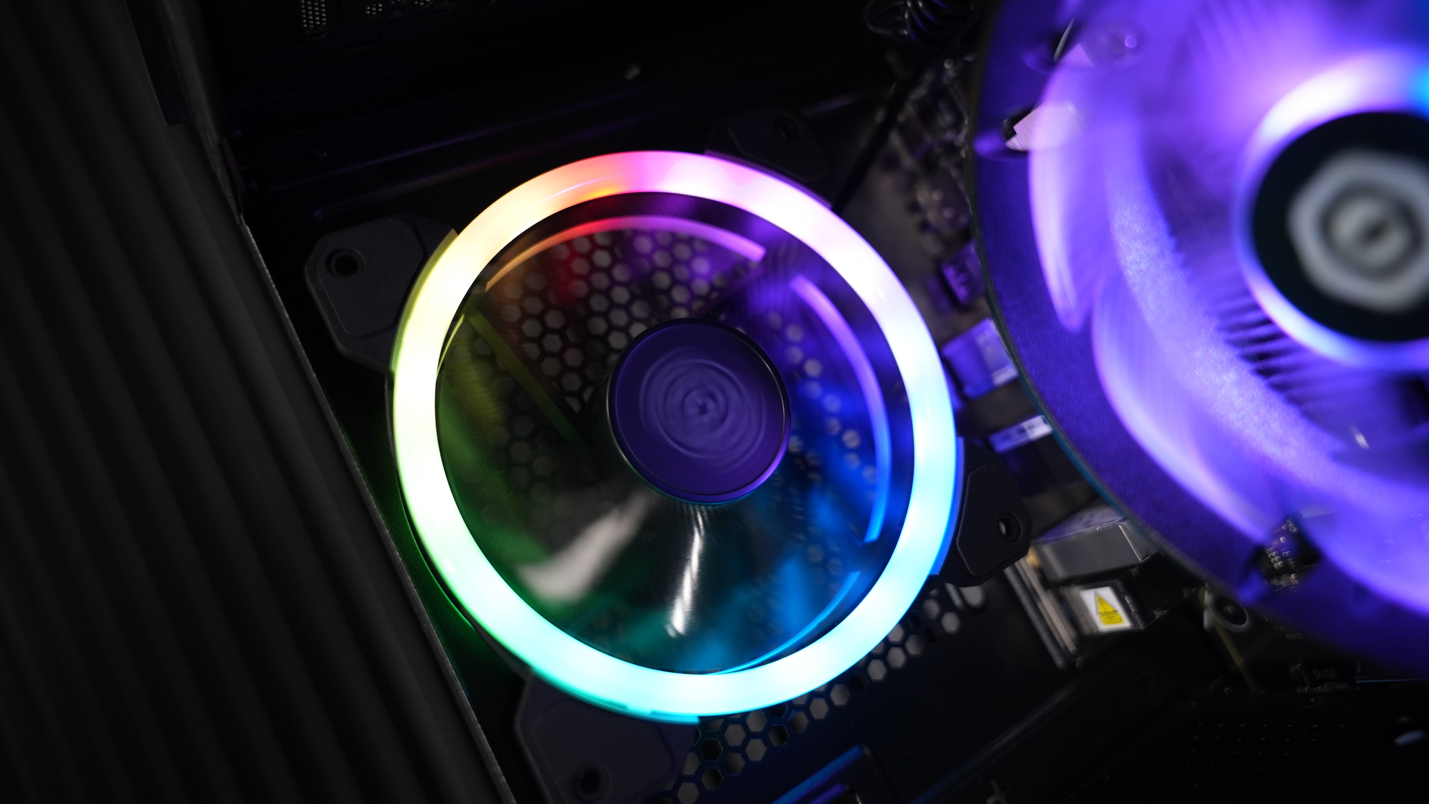 Ryzen 5 7500 + RX 7600 Gaming PC