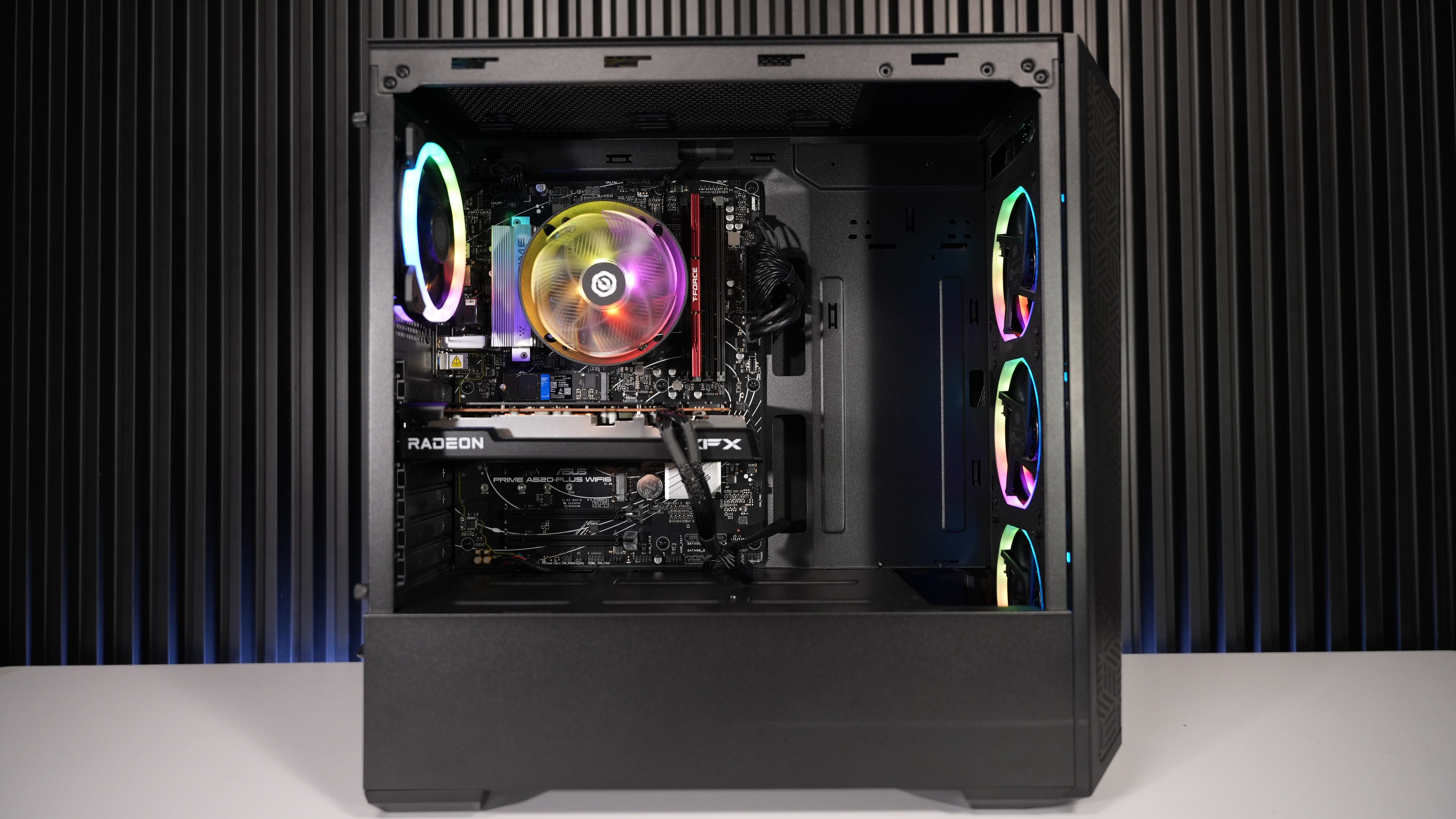 Ryzen 5 7500 + RX 7600 Gaming PC