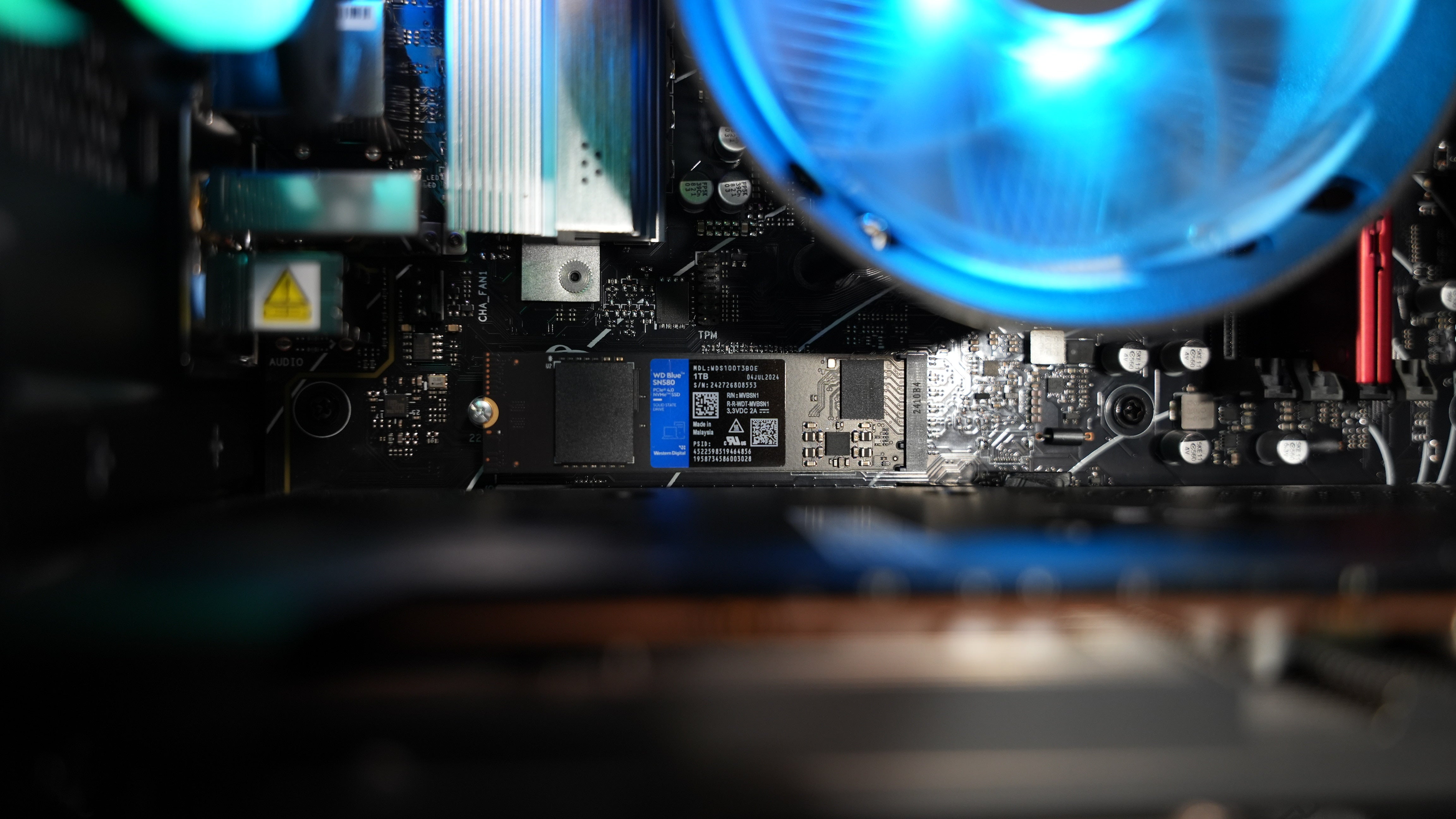 Ryzen 5 7500 + RX 7600 Gaming PC