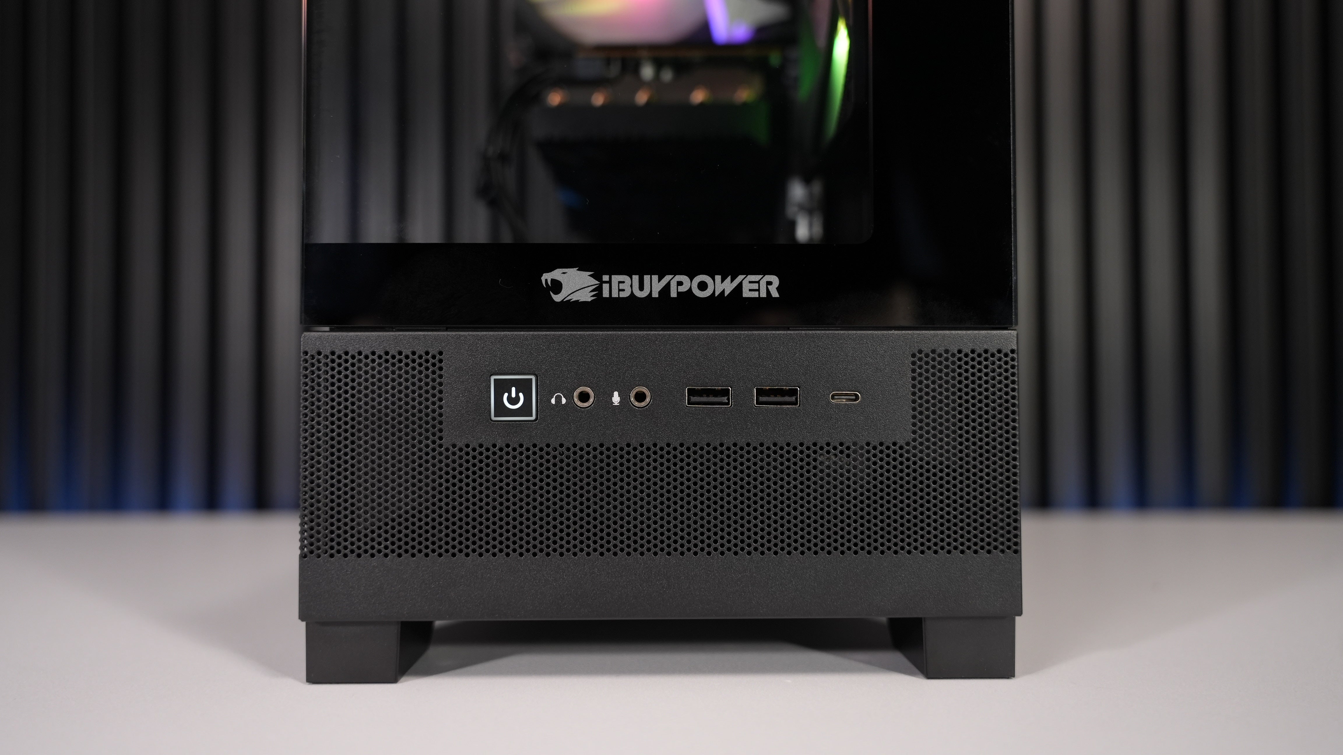 Ryzen 7 8700F + RX 7700XT Gaming PC