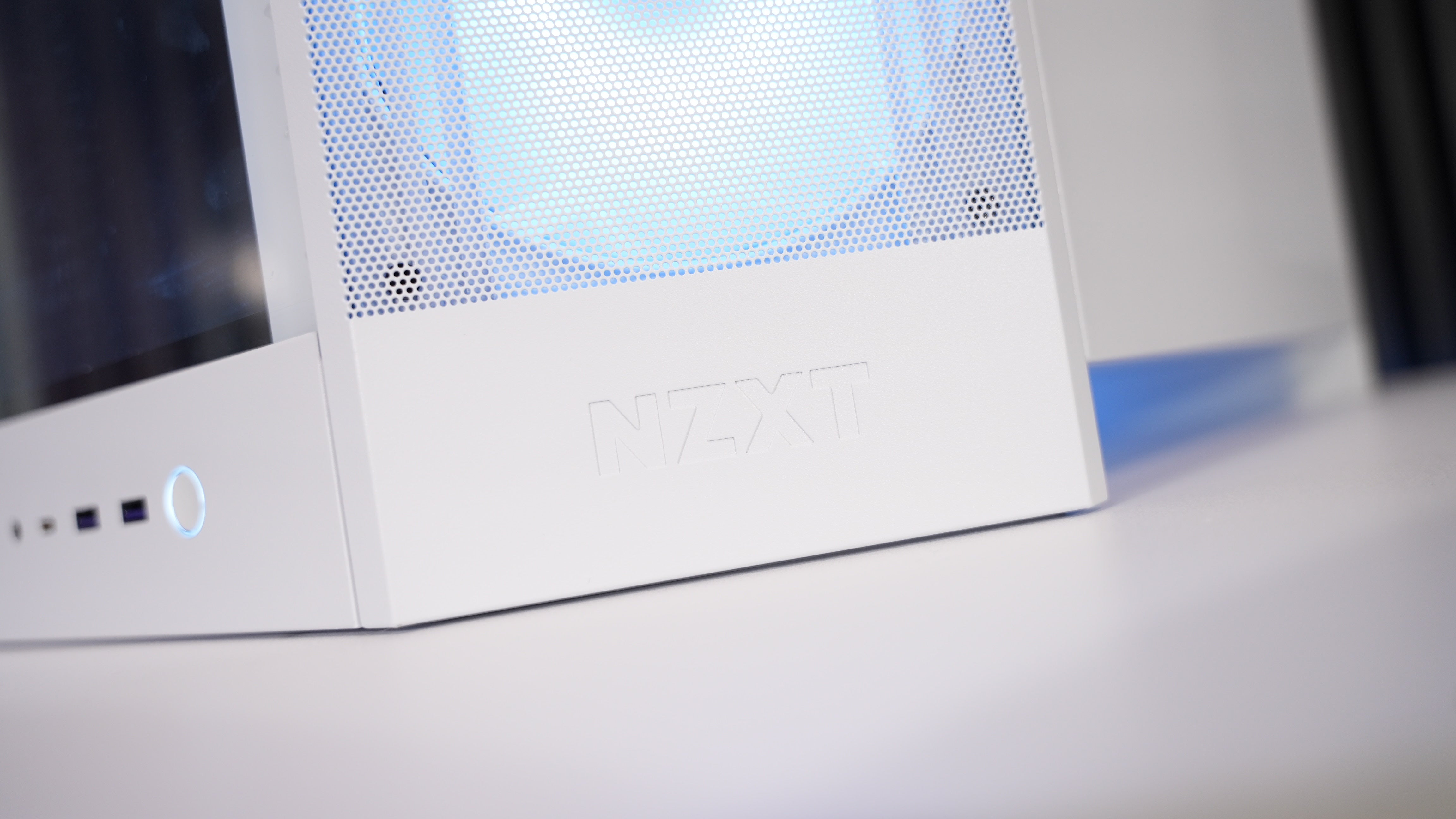 Ryzen 7 7800X3D + RX 9070 XT Gaming/Streaming PC