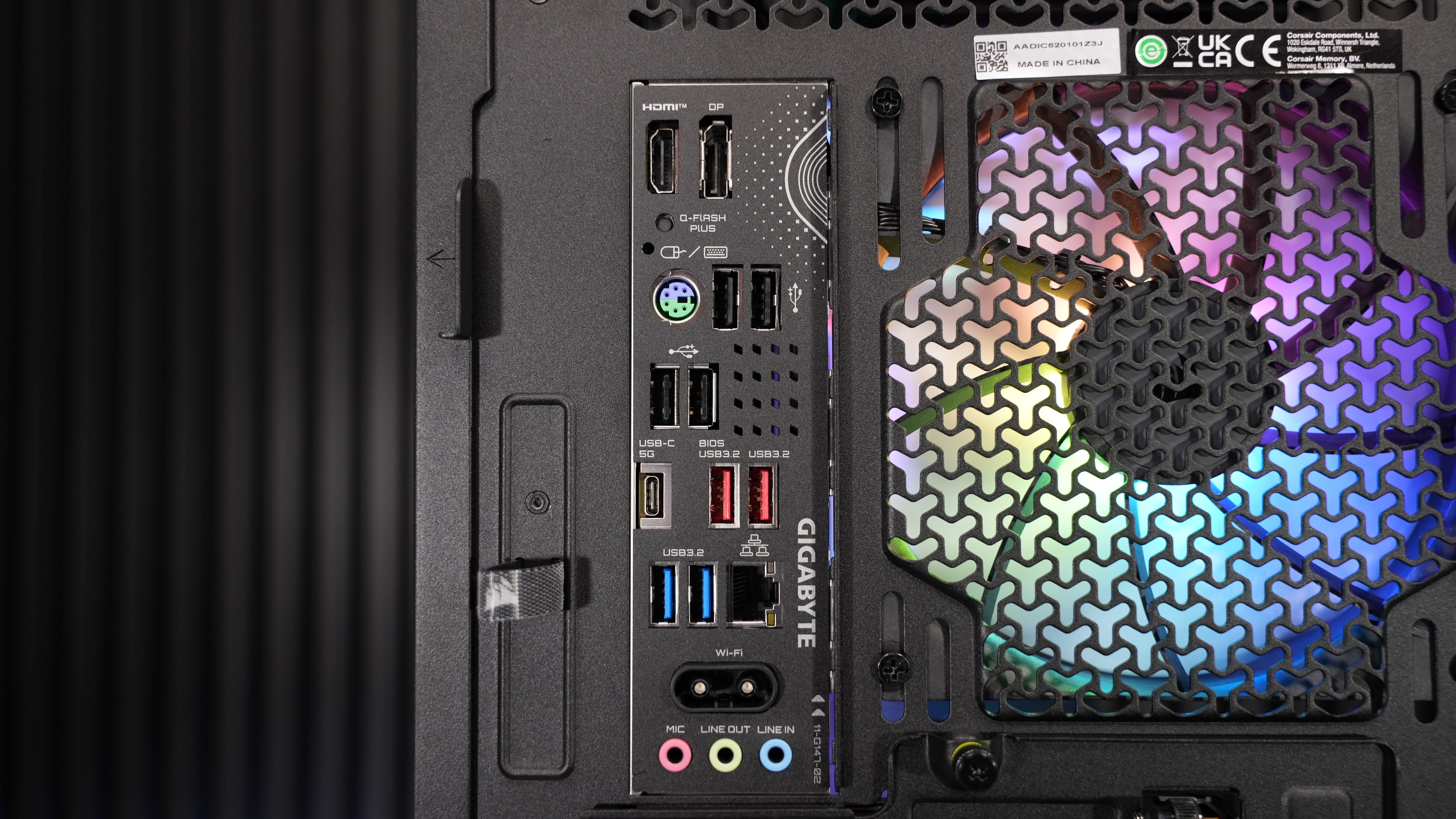 Ryzen 7 7800X3D + RX 9070 XT Gaming/Streaming PC