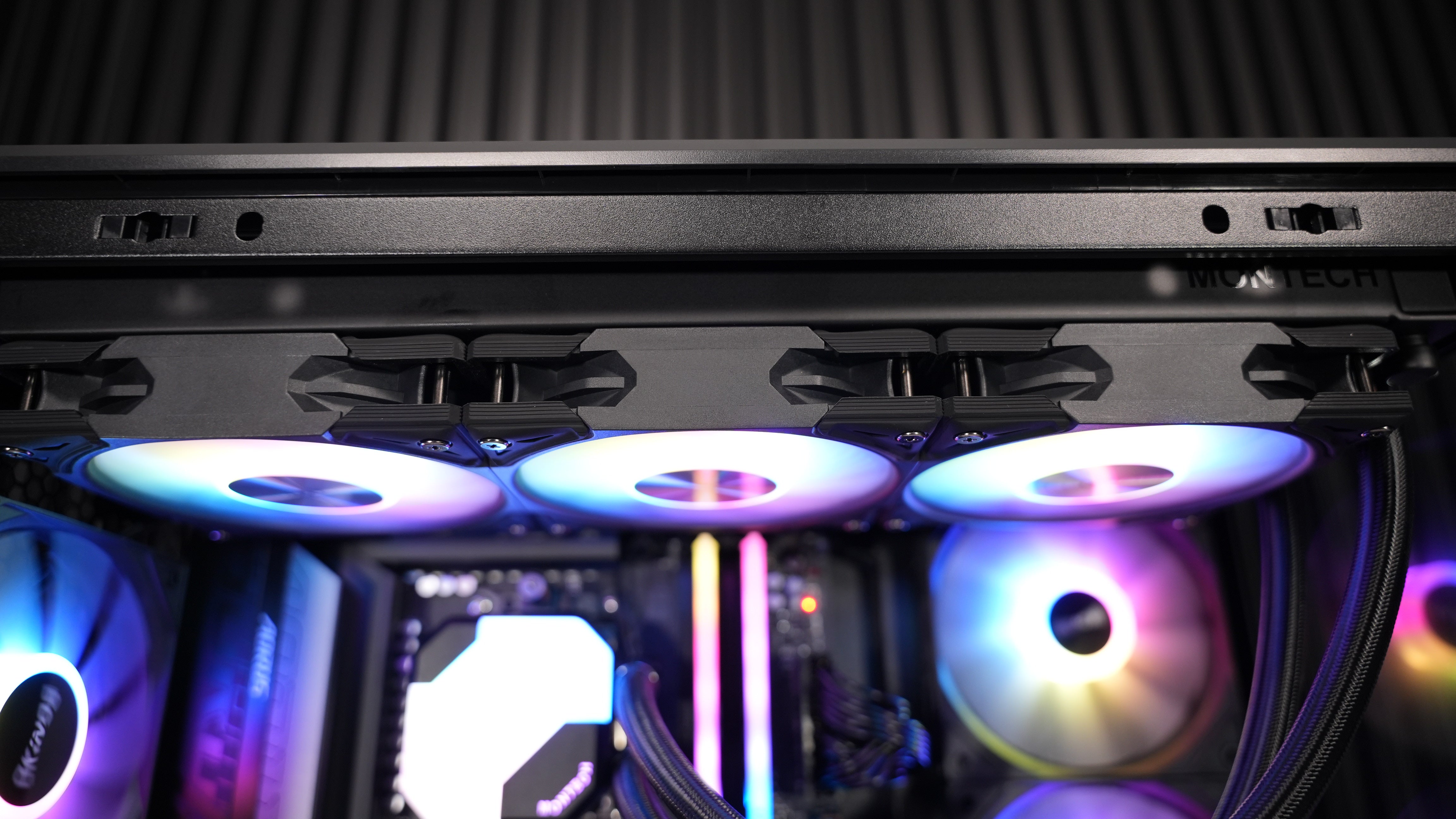 Ryzen 5 9600X + RTX 5070 Gaming/Streaming PC