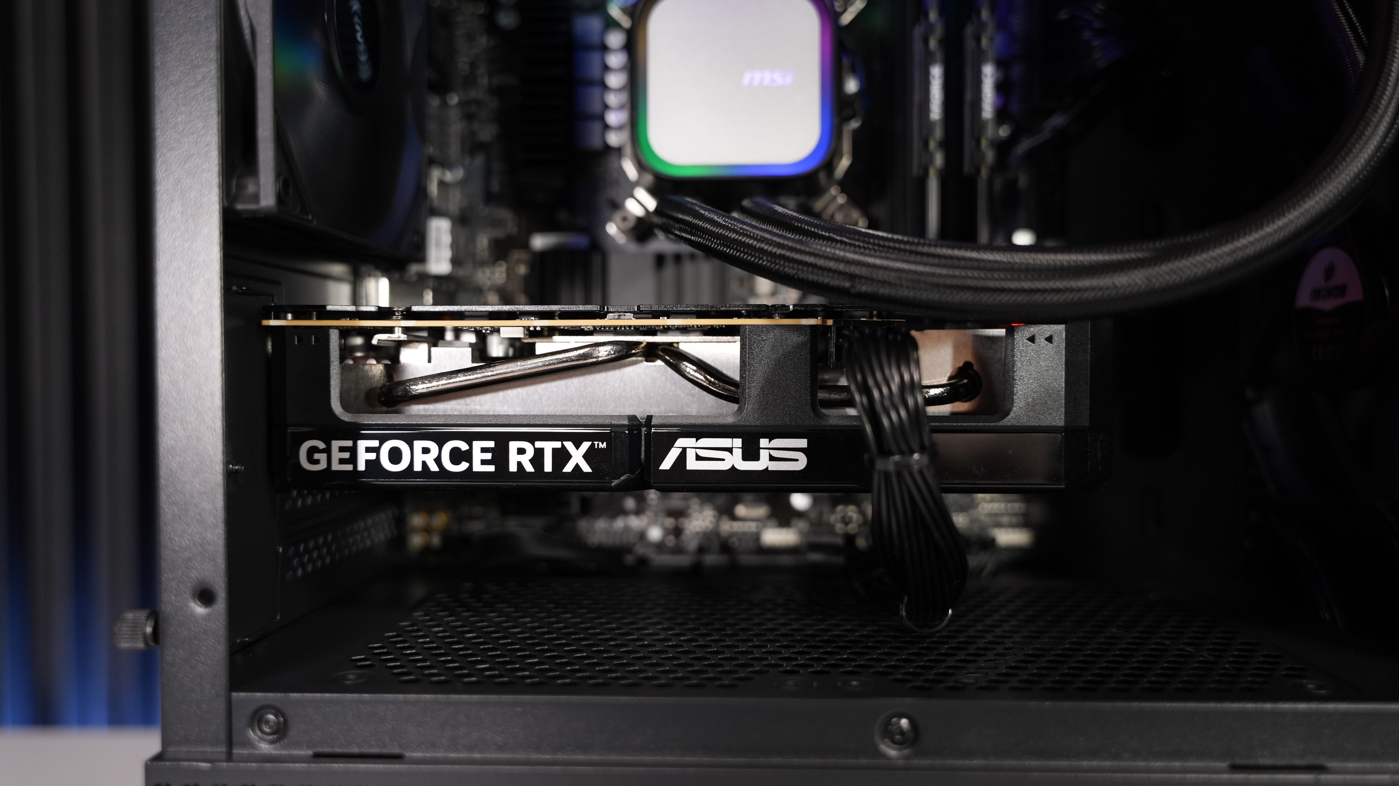 Intel i5 12400F + RTX 5060 Gaming PC