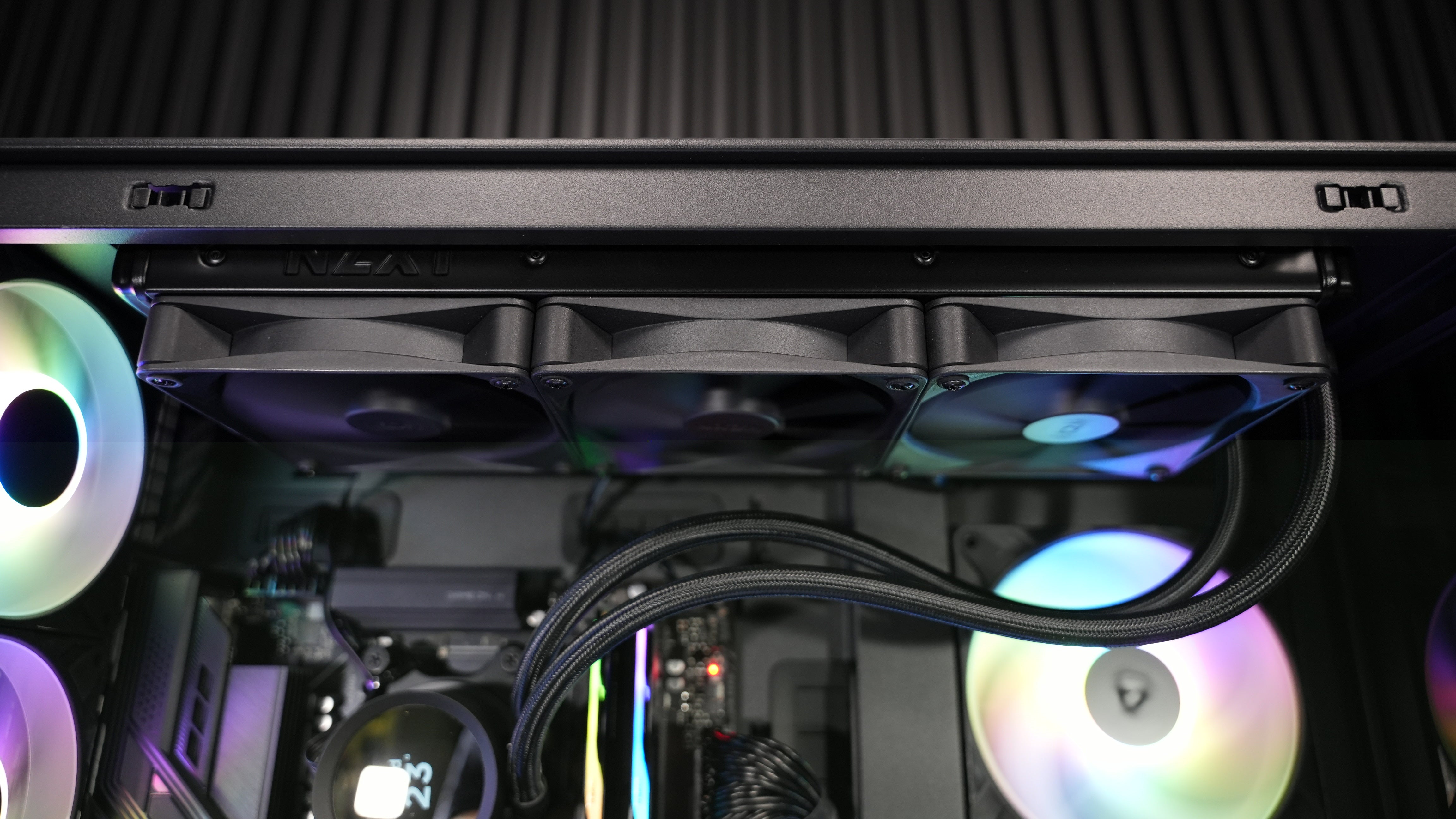 Ryzen 7 7800X3D + RTX 5080 Gaming/Streaming PC