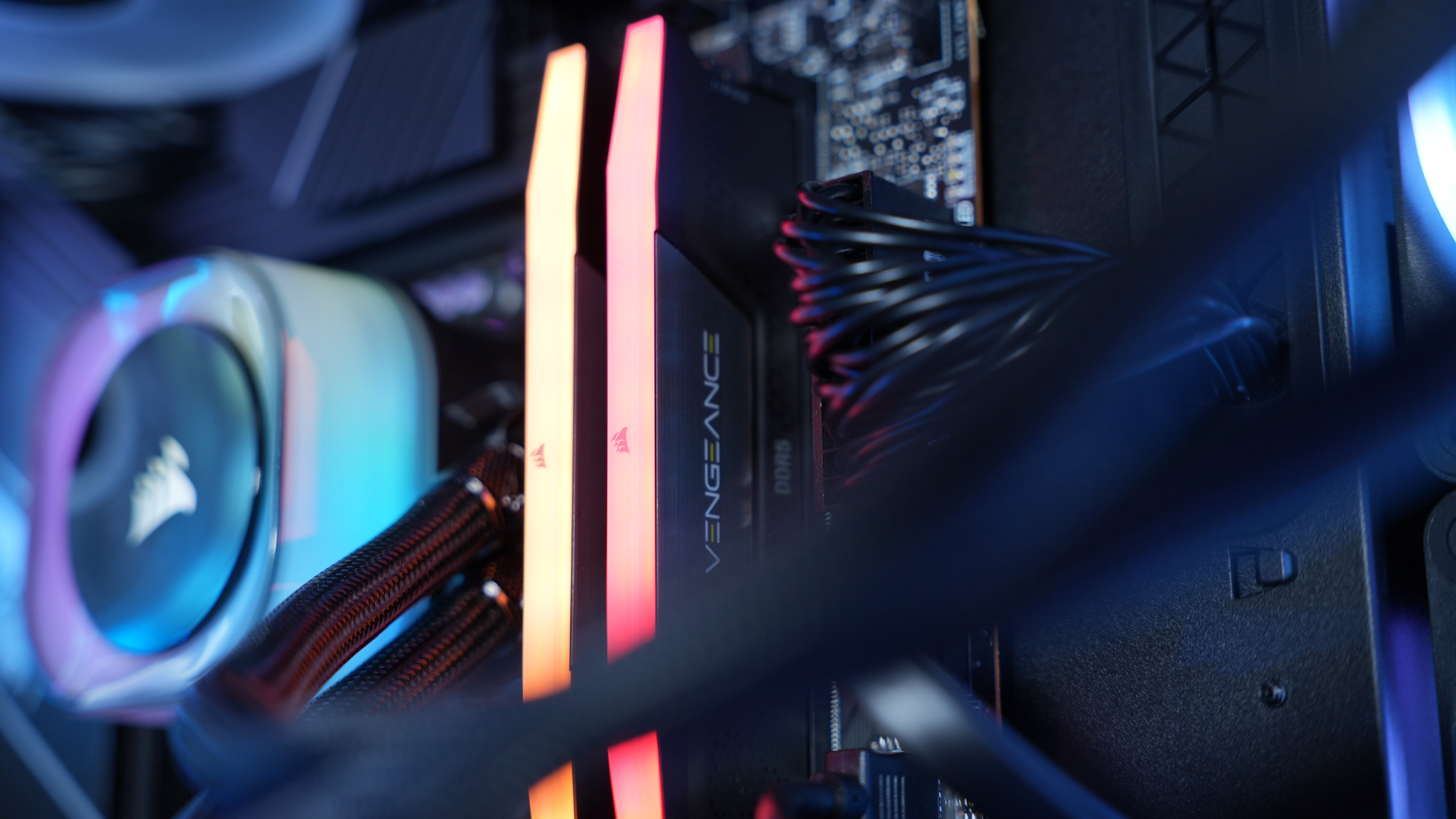 Intel i5 13600KF + RTX 4070 Ti Gaming/Streaming PC iCue Link (In Stock)