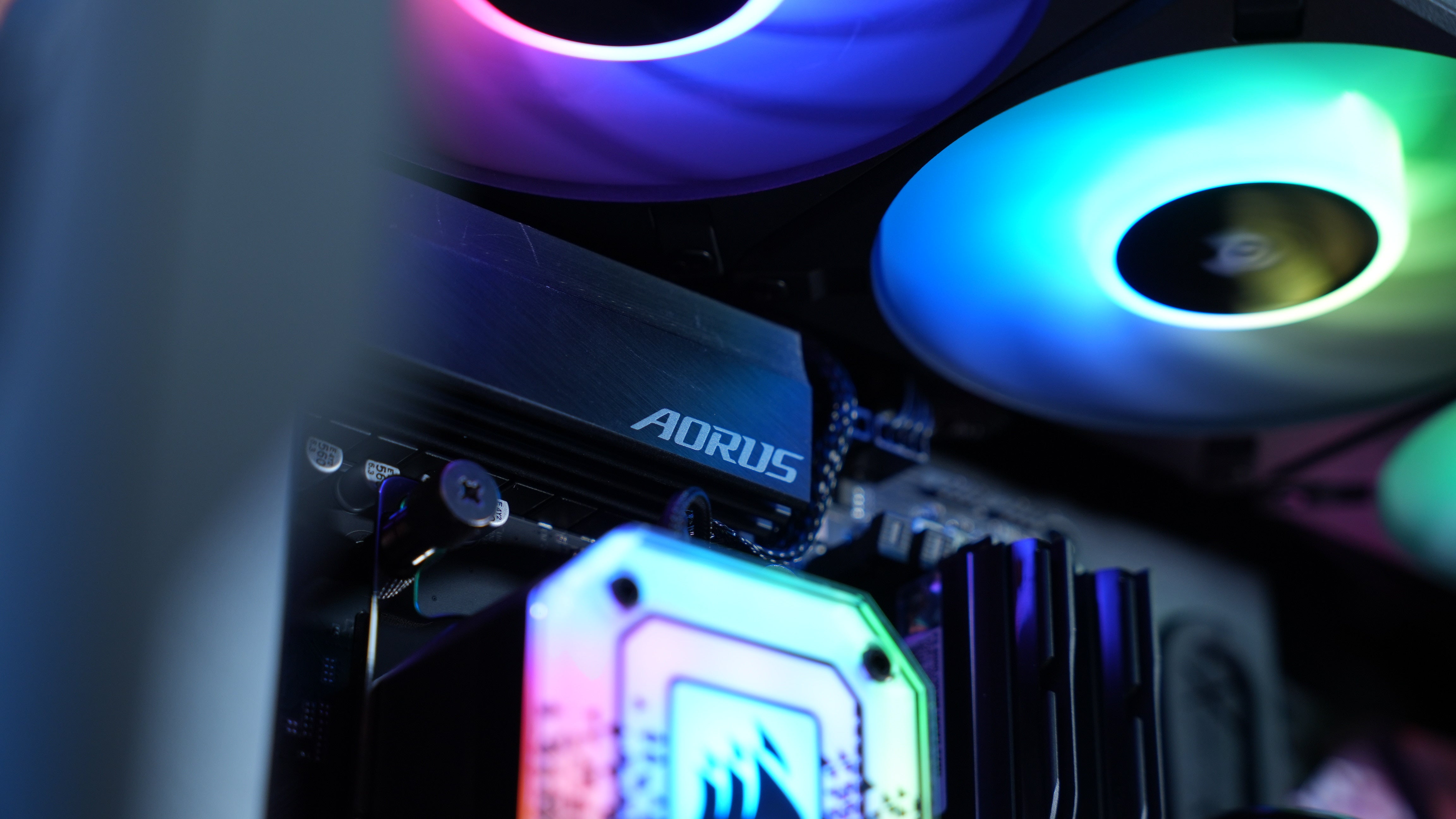 Ryzen 7 7800X3D + RTX 4070 Ti Gaming/Streaming PC (In Stock0