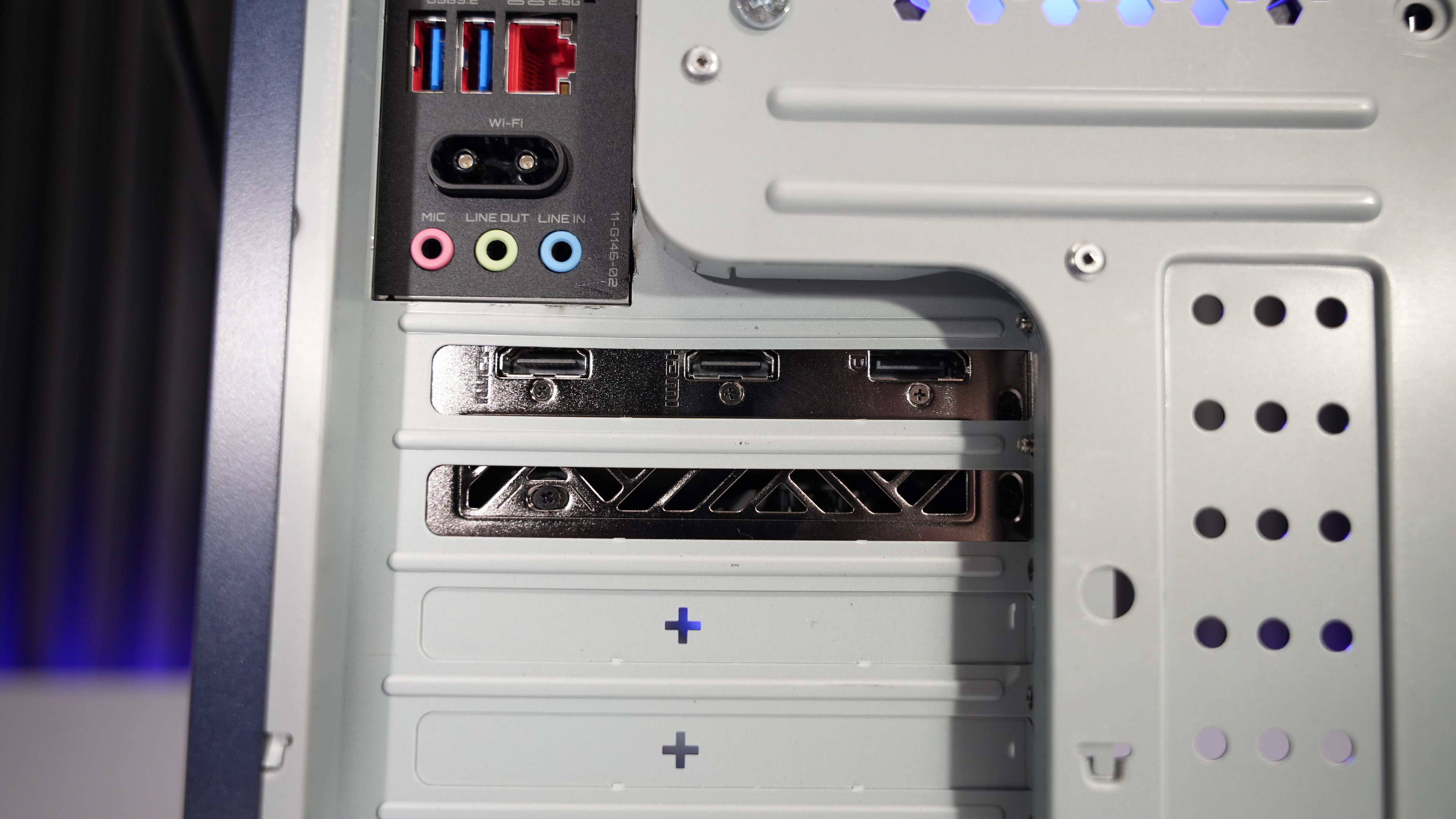 Ryzen 5 9600X + RX 9060XT 16GB Gaming PC