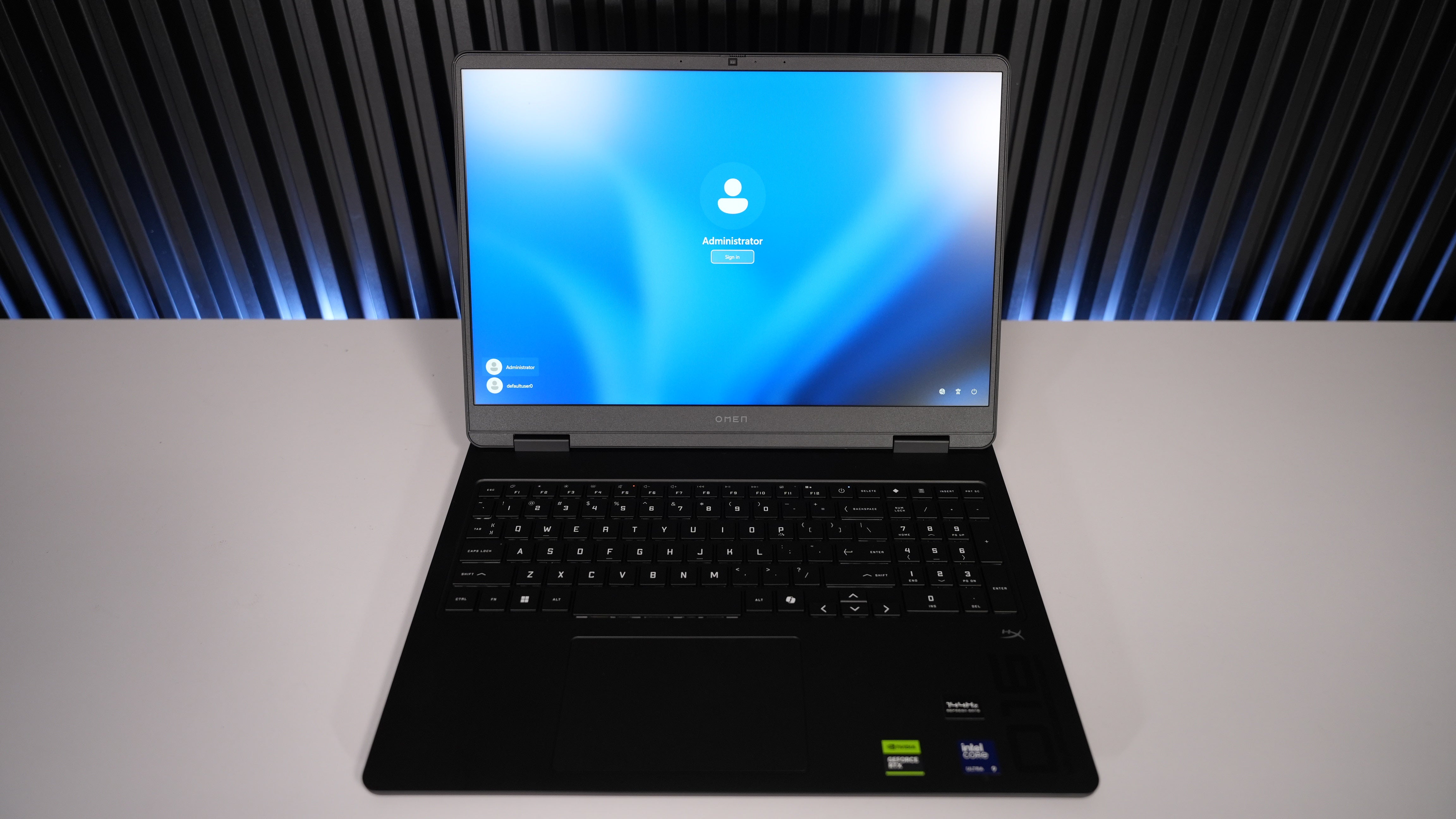 Intel Ultra 9 285H + RTX 5060 Gaming Laptop