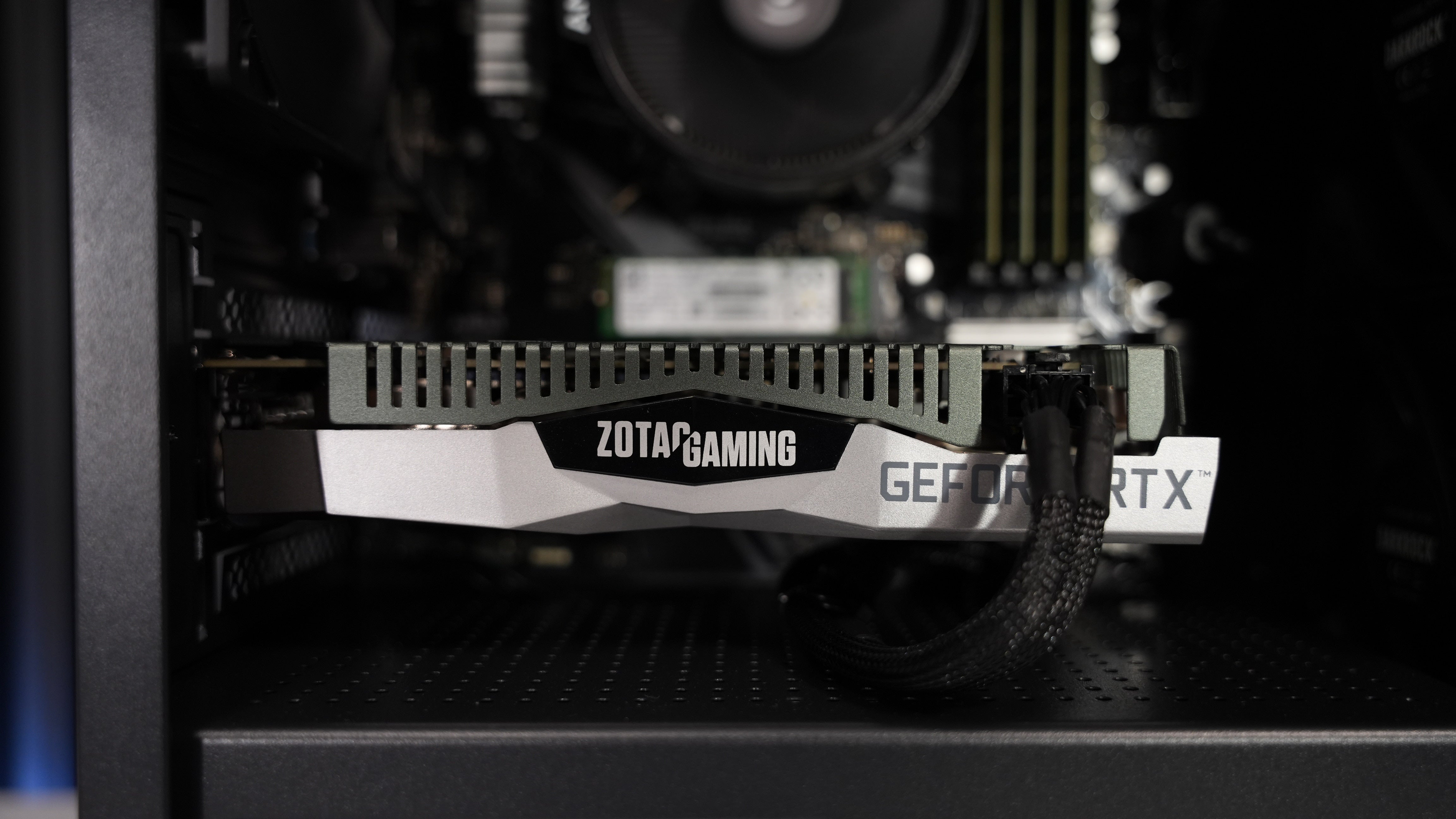 Ryzen 5 2600 + RTX 2060 Gaming PC