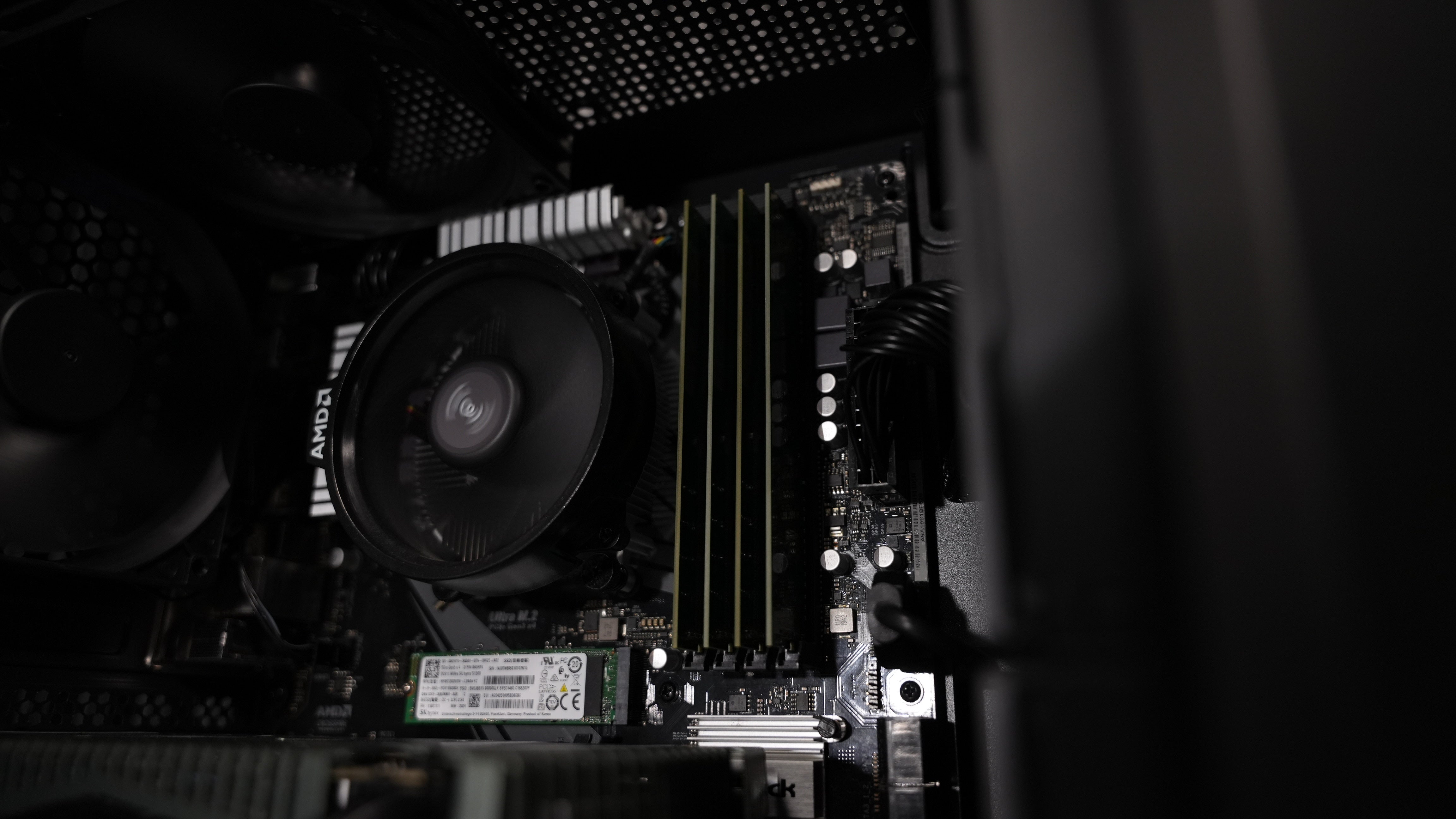 Ryzen 5 2600 + RTX 2060 Gaming PC